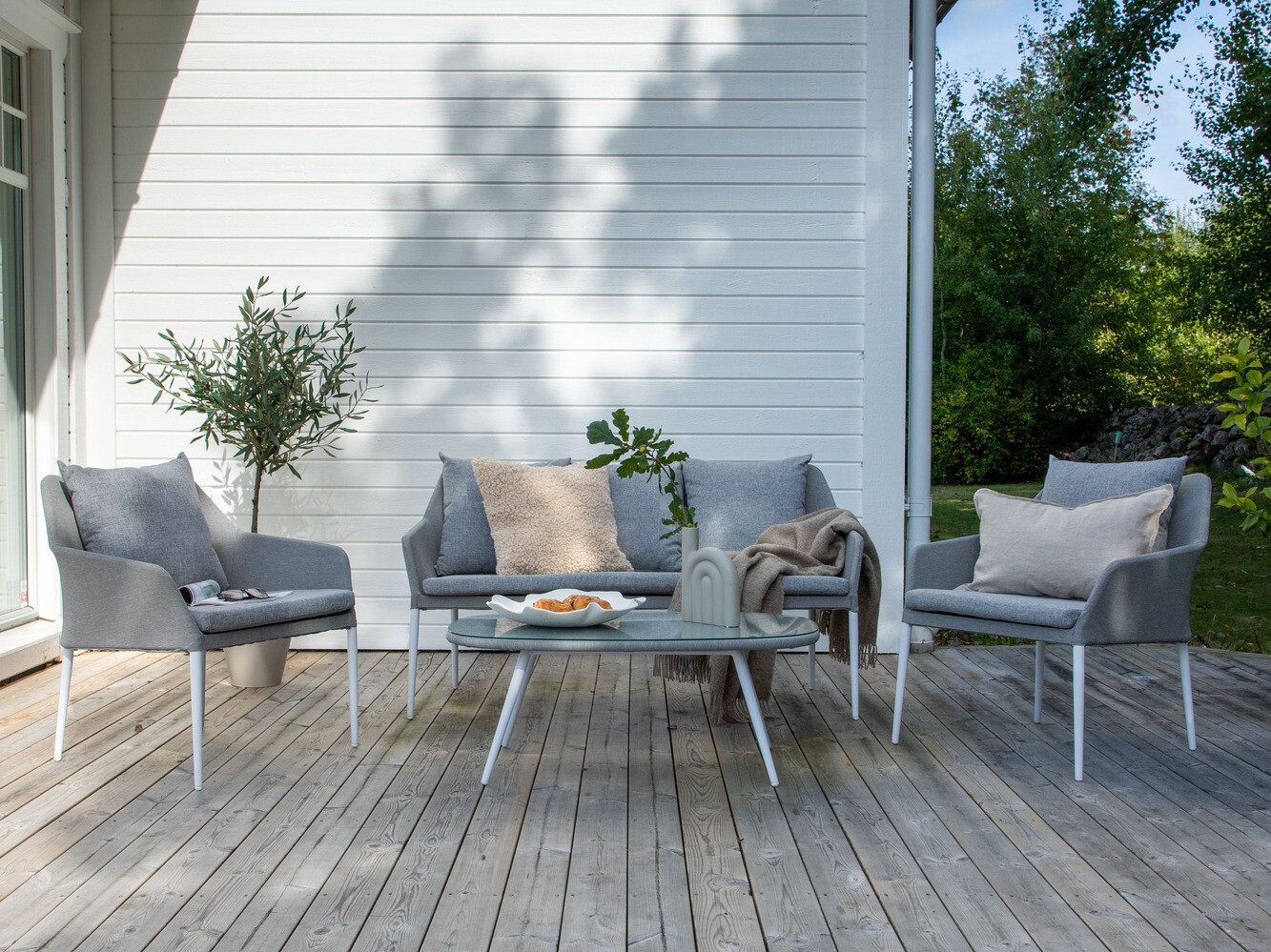Komplet vrtnega pohištva Dallas 3116 (Svetlo siva + Bela)