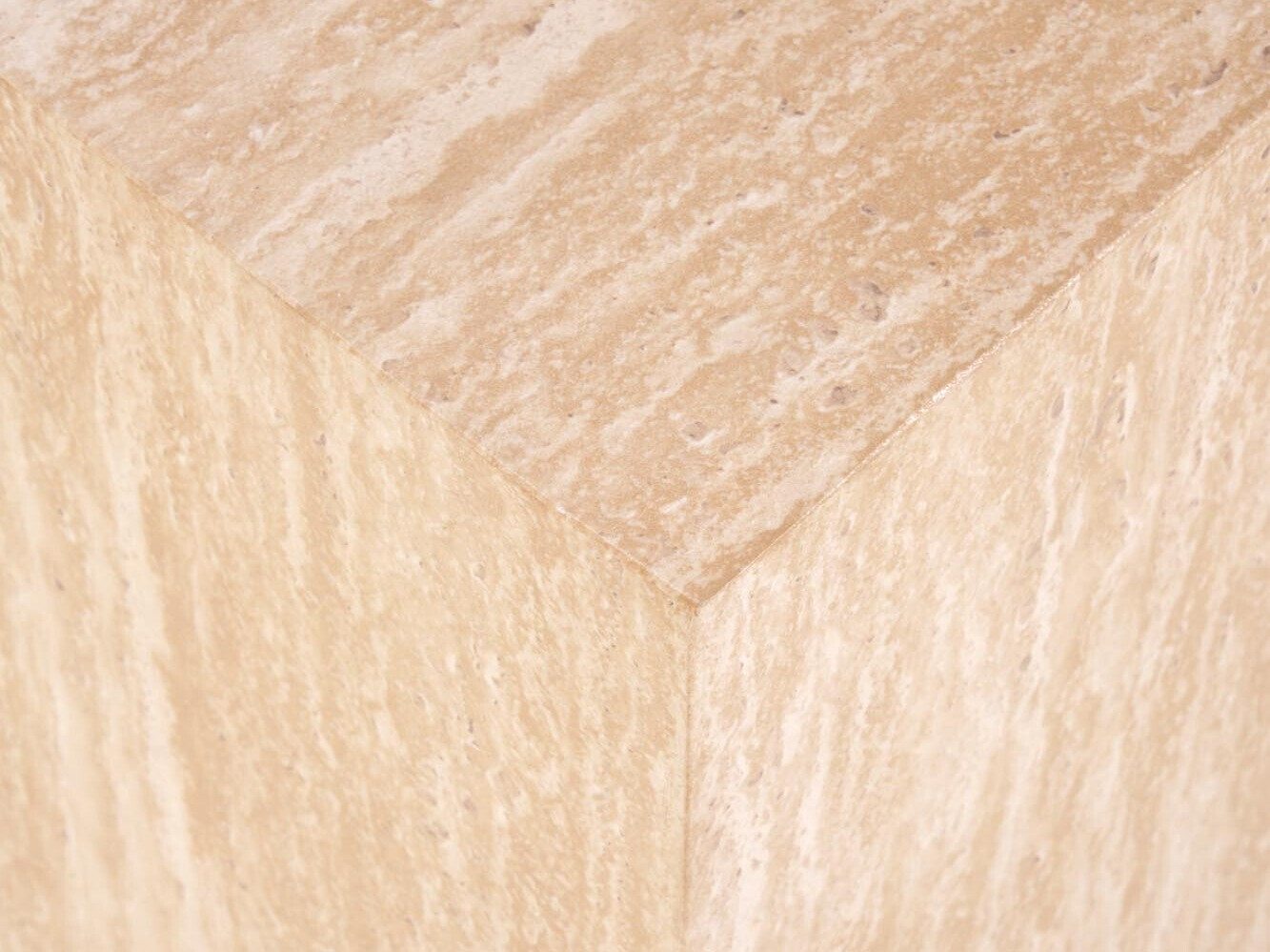 Klubska mizica Houston 1820