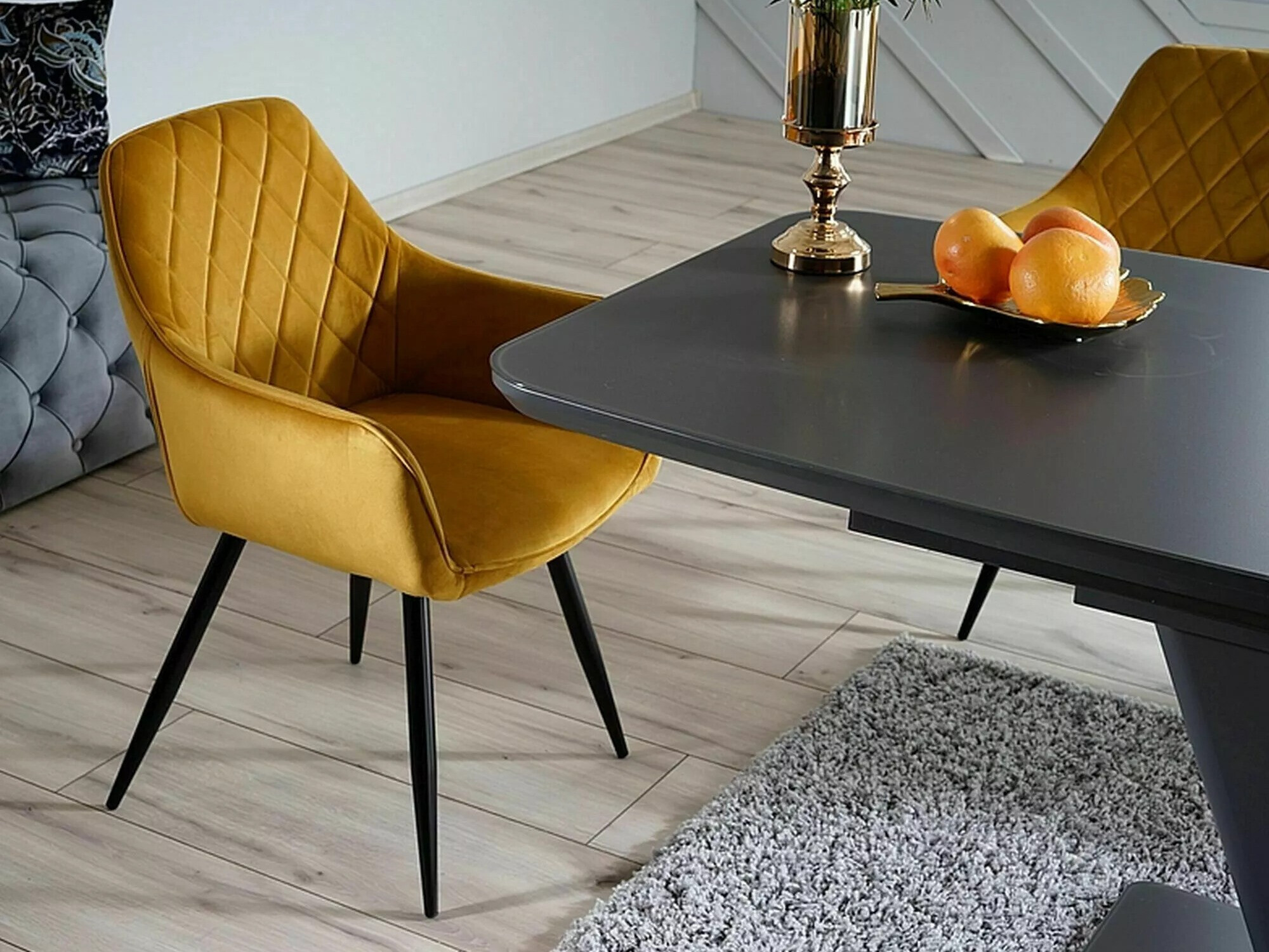 Stol Detroit 566 (Rumena)