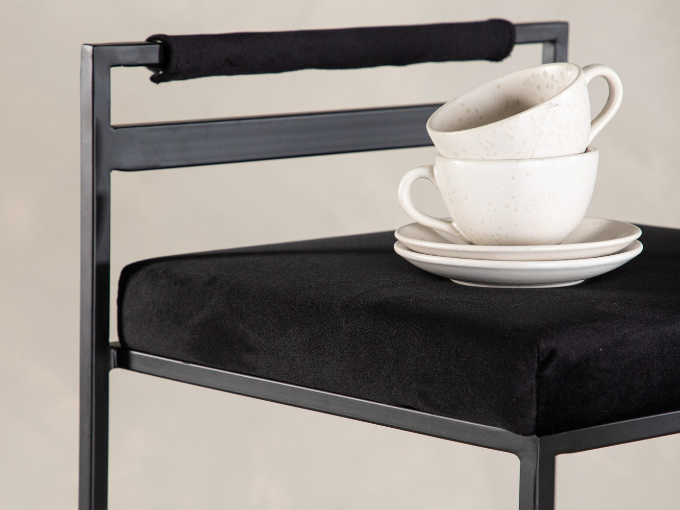 Srednje visok barski stol Dallas 4519 (Črna)