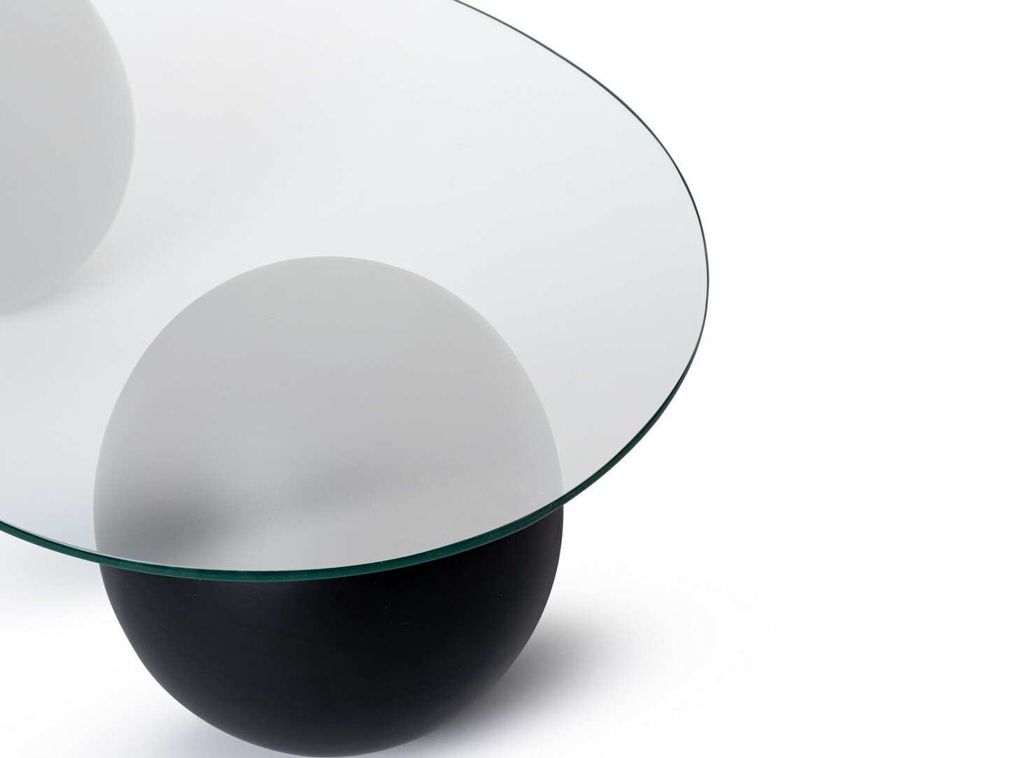 Klubska mizica Novato 130 (I)