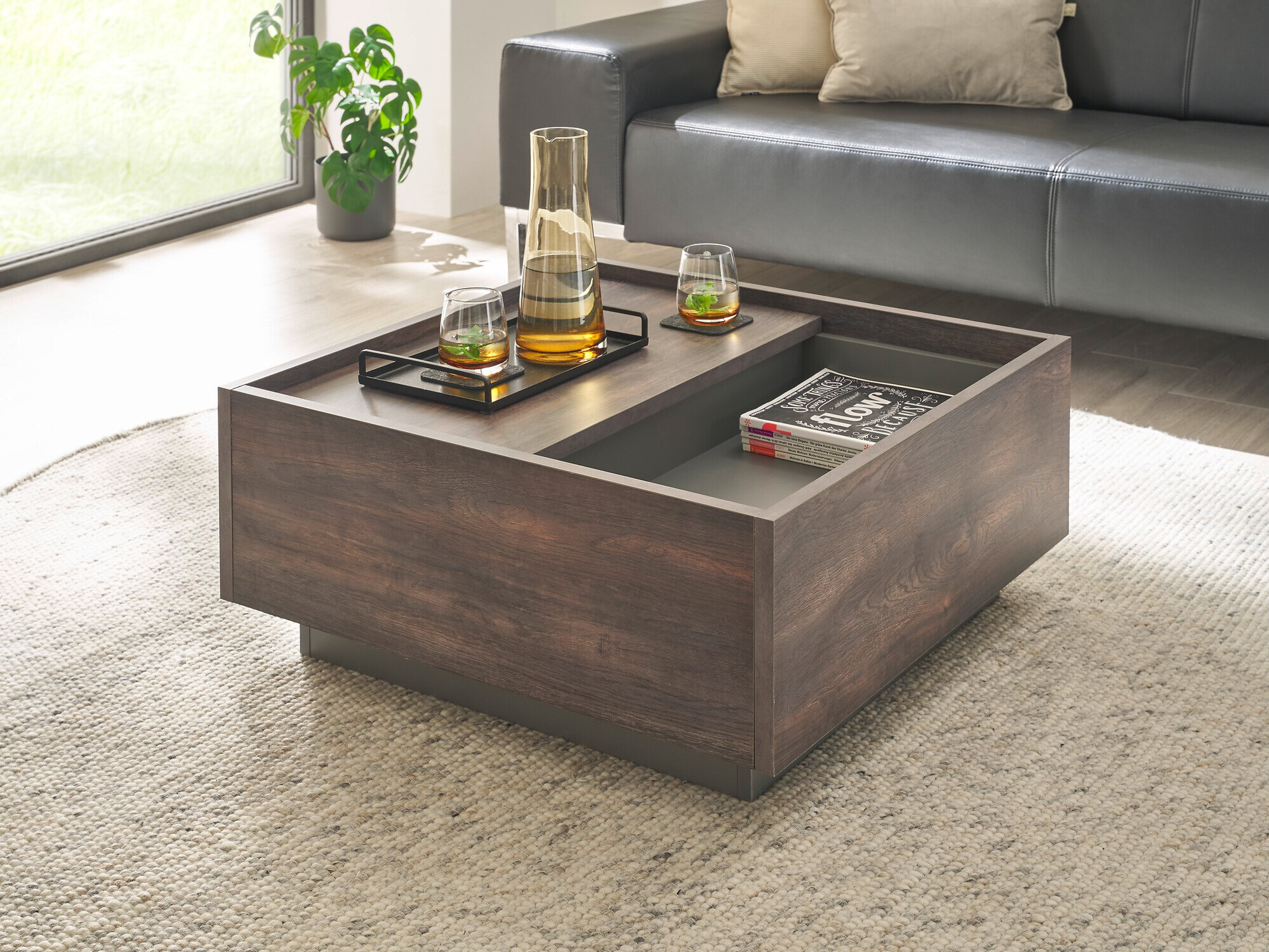 Klubska mizica Beltolo 107