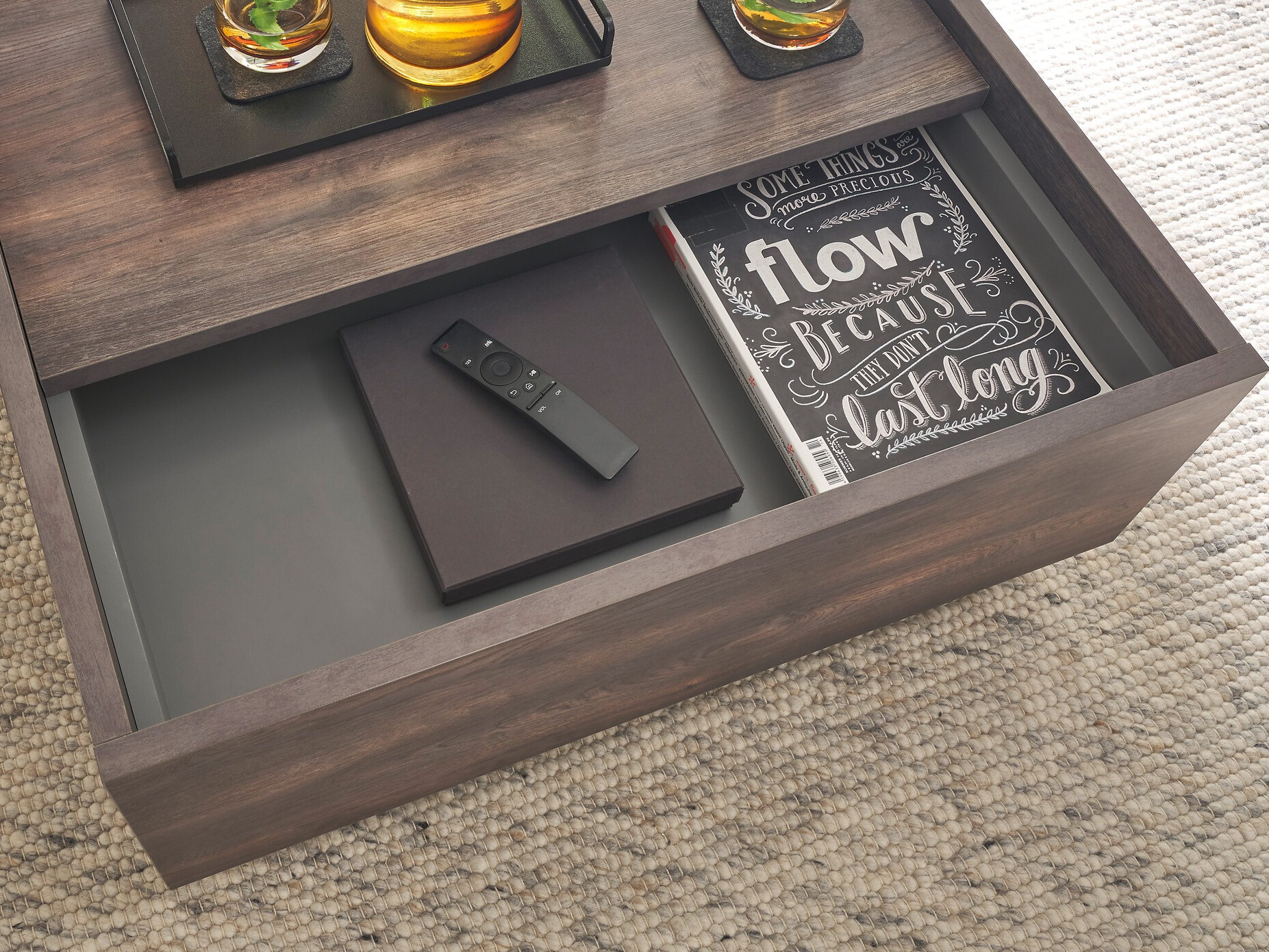 Klubska mizica Beltolo 107