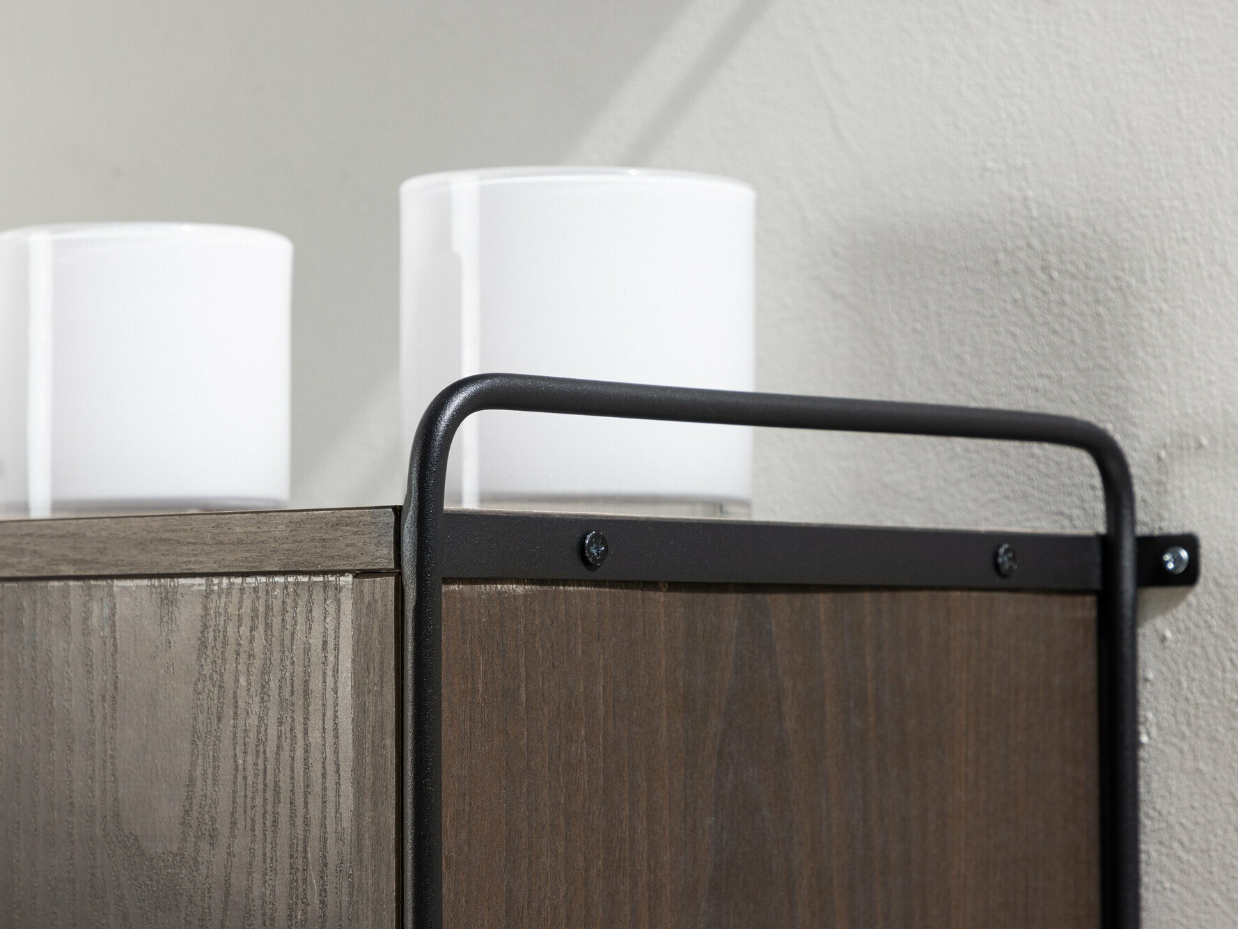 Stenska omarica Dallas 4529 (Rjava)