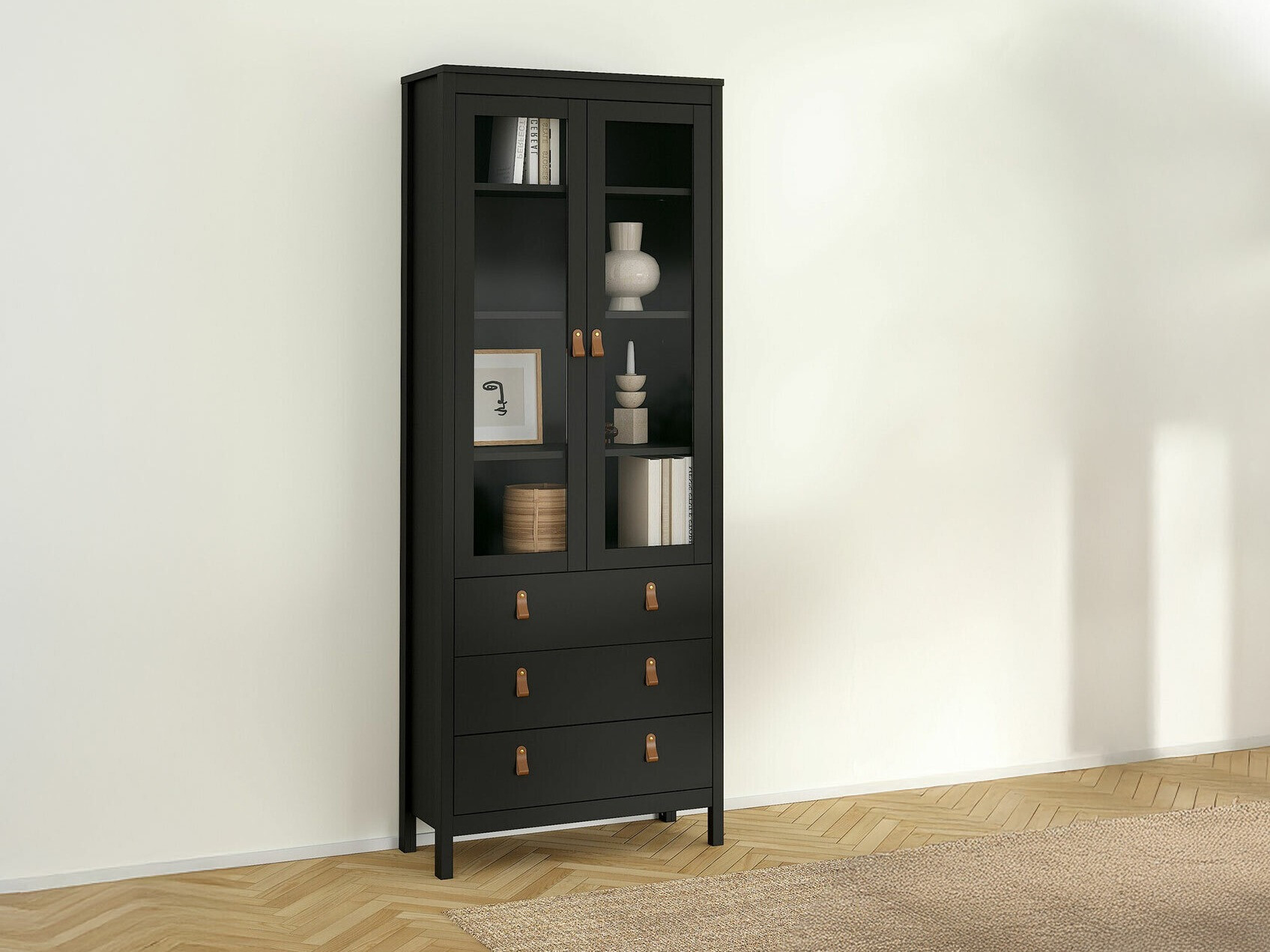 Regal Tustin N106 (Črna)