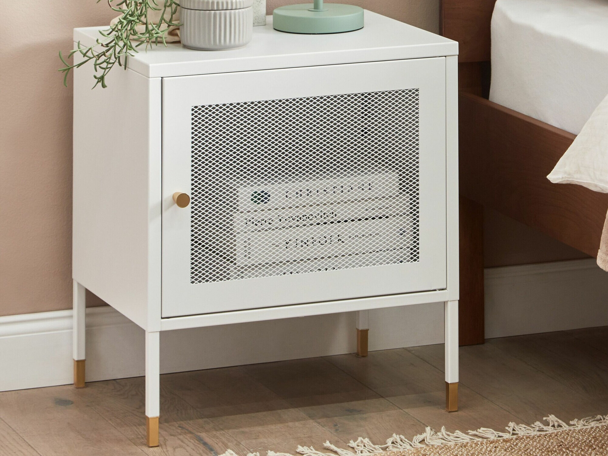 Nočna omarica Berwyn 2266 (Bela)