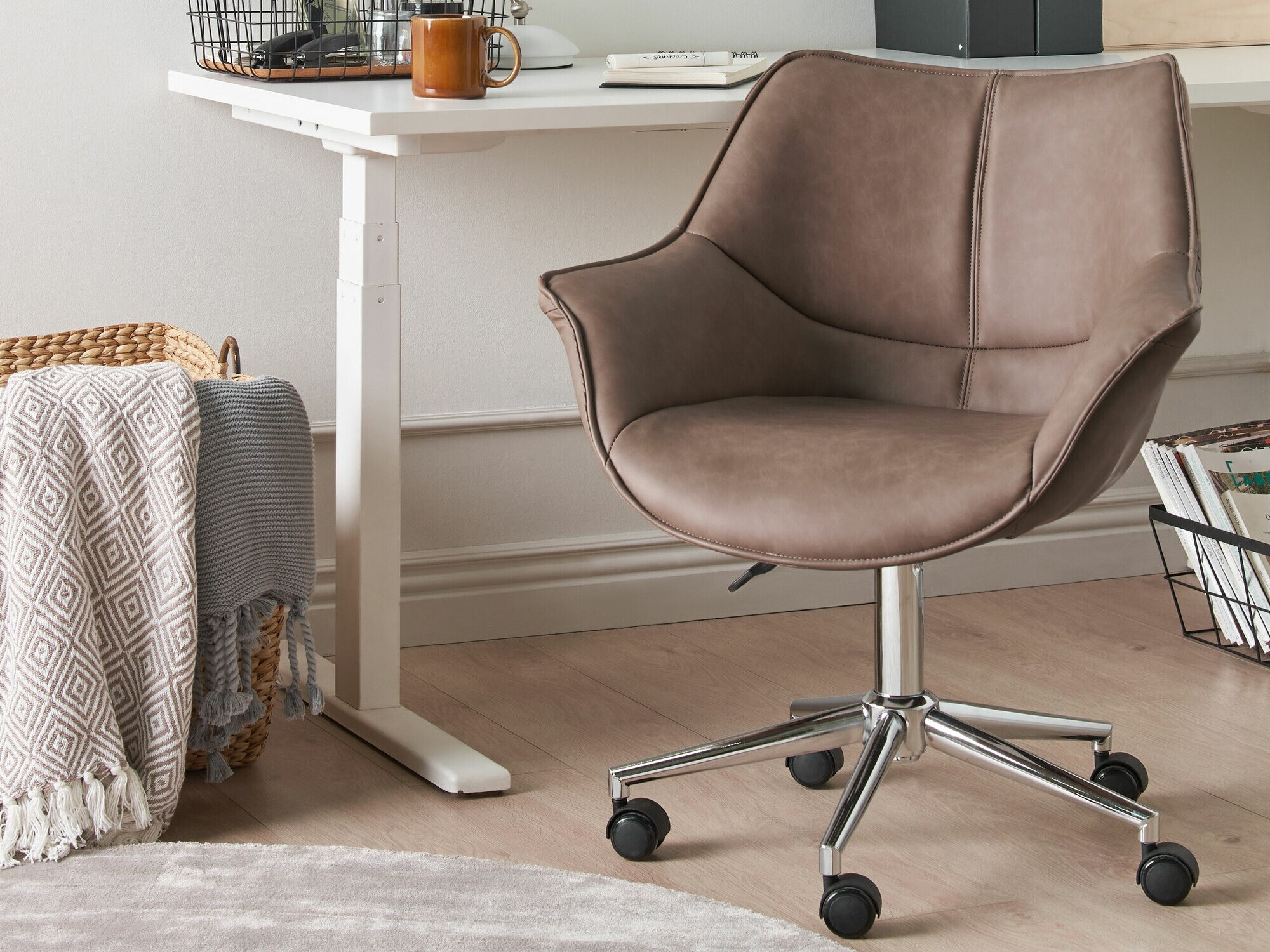 Pisarniški stol Berwyn 899 (Svetlo rjava)