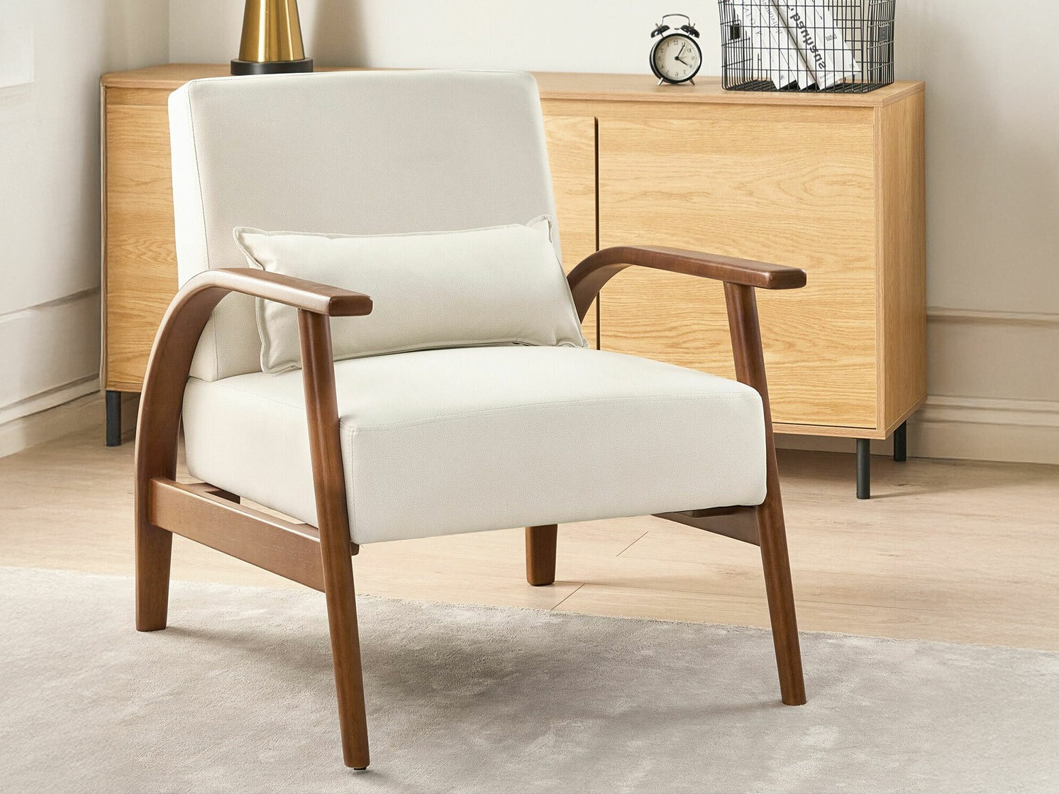 Fotelj Berwyn 2296 (Bela + Temen les)