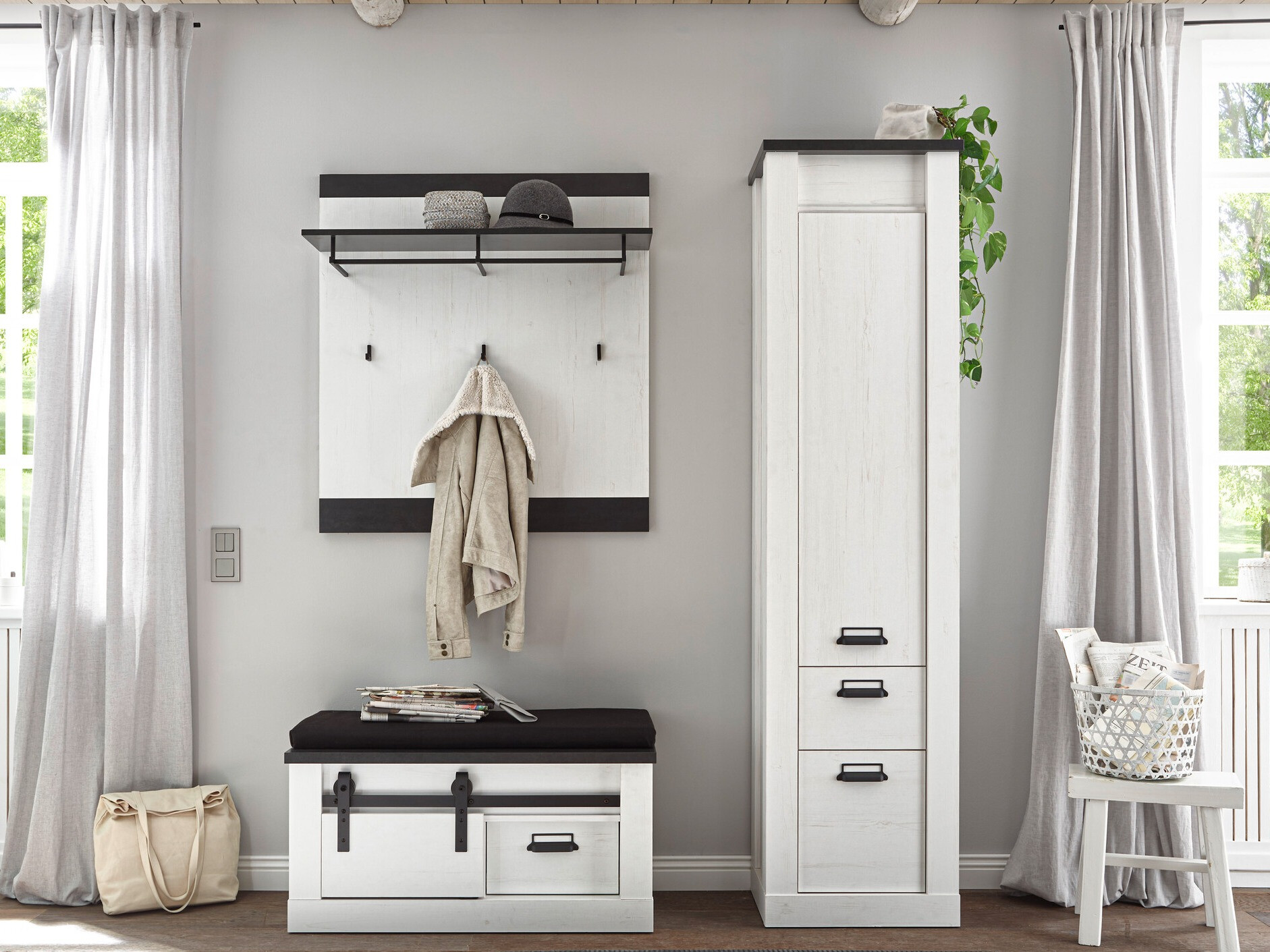 Komplet za predsobo Cirtale 130 (Beljen bor + Antracit)