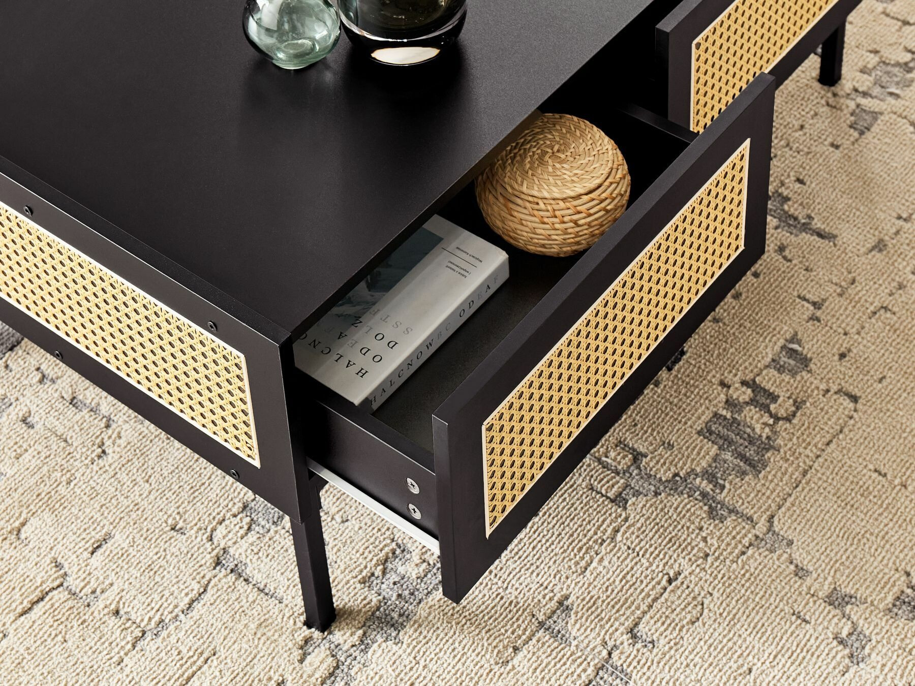 Klubska mizica Berwyn 2378