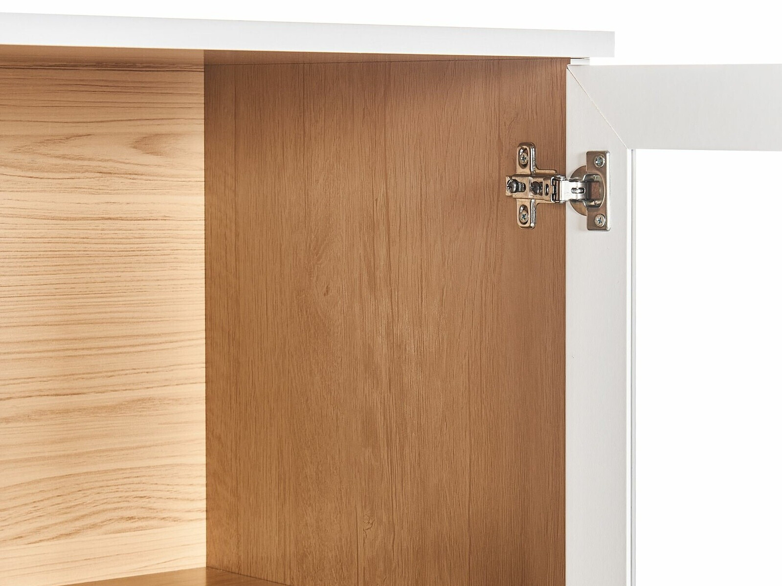 Regal Berwyn 2385 (Bela + Svetel les)