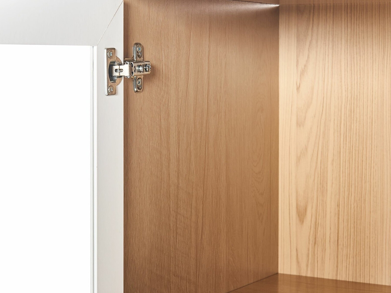 Regal Berwyn 2386 (Bela + Svetel les)