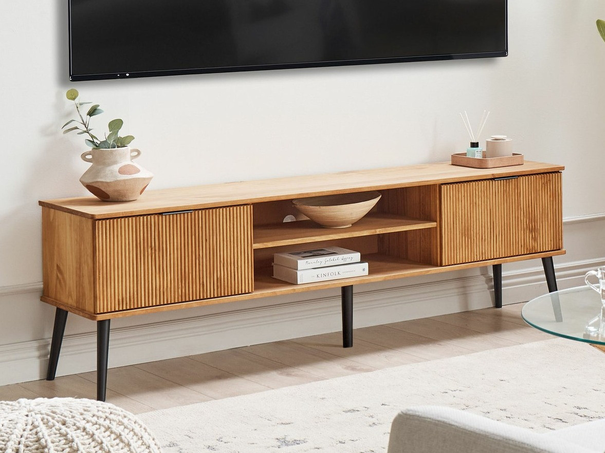 TV-omarica Lirfioe 103