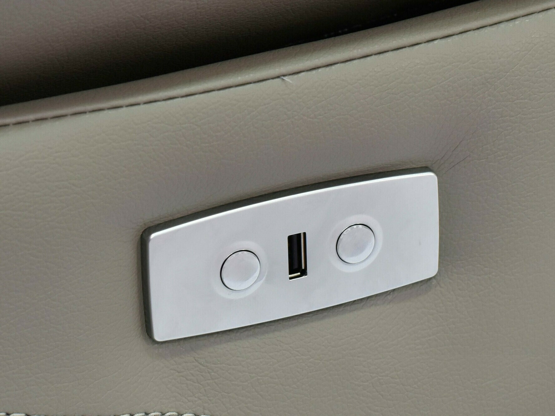 Fotelj s počivalnikom Denton 1324 (Svetlo siva)