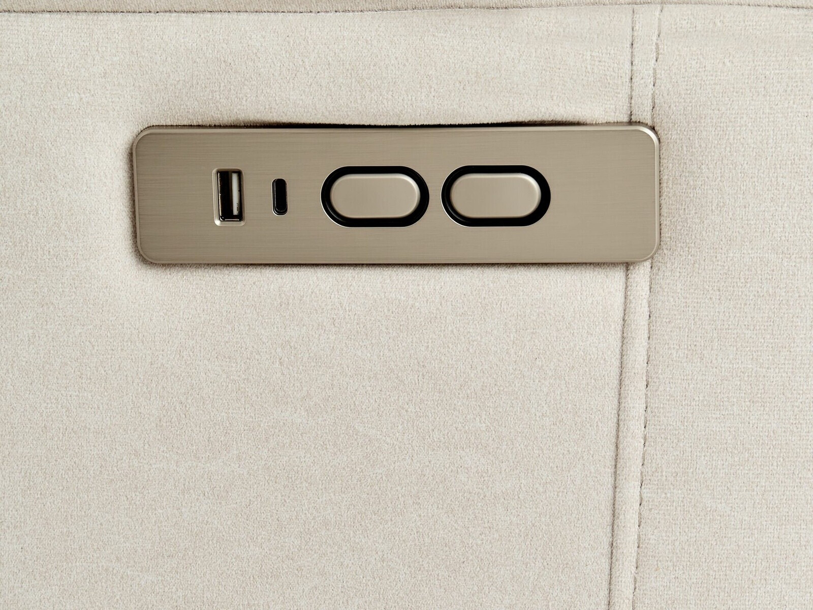 Fotelj s počivalnikom Berwyn 2420 (Krema)