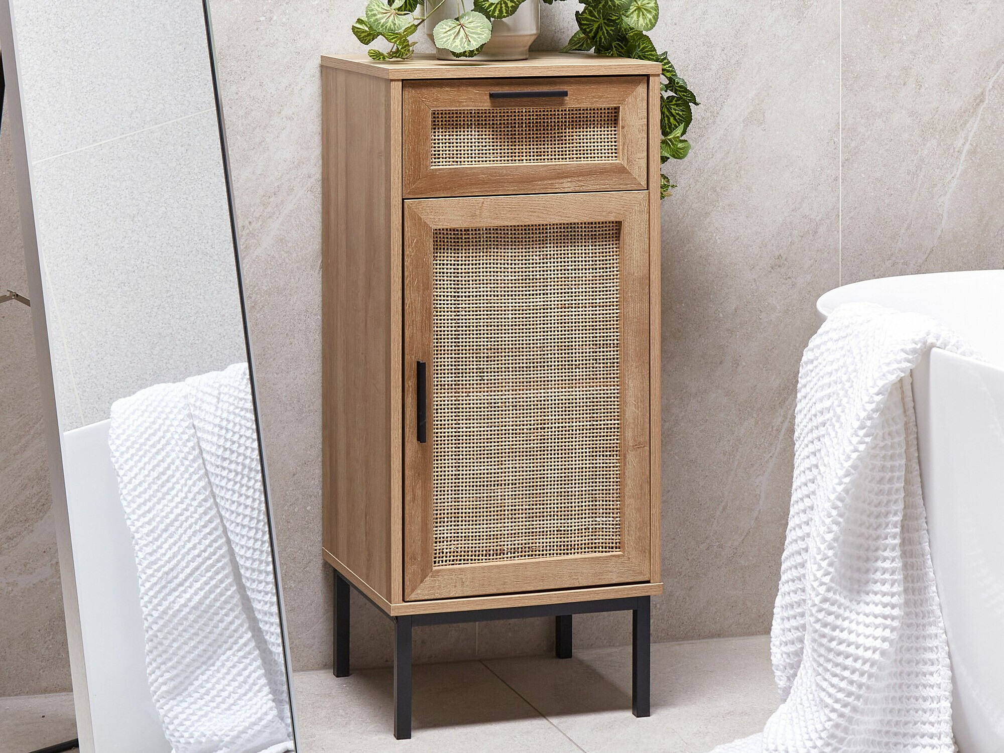 Prostostoječa Kopalniška omarica Meldoru 102