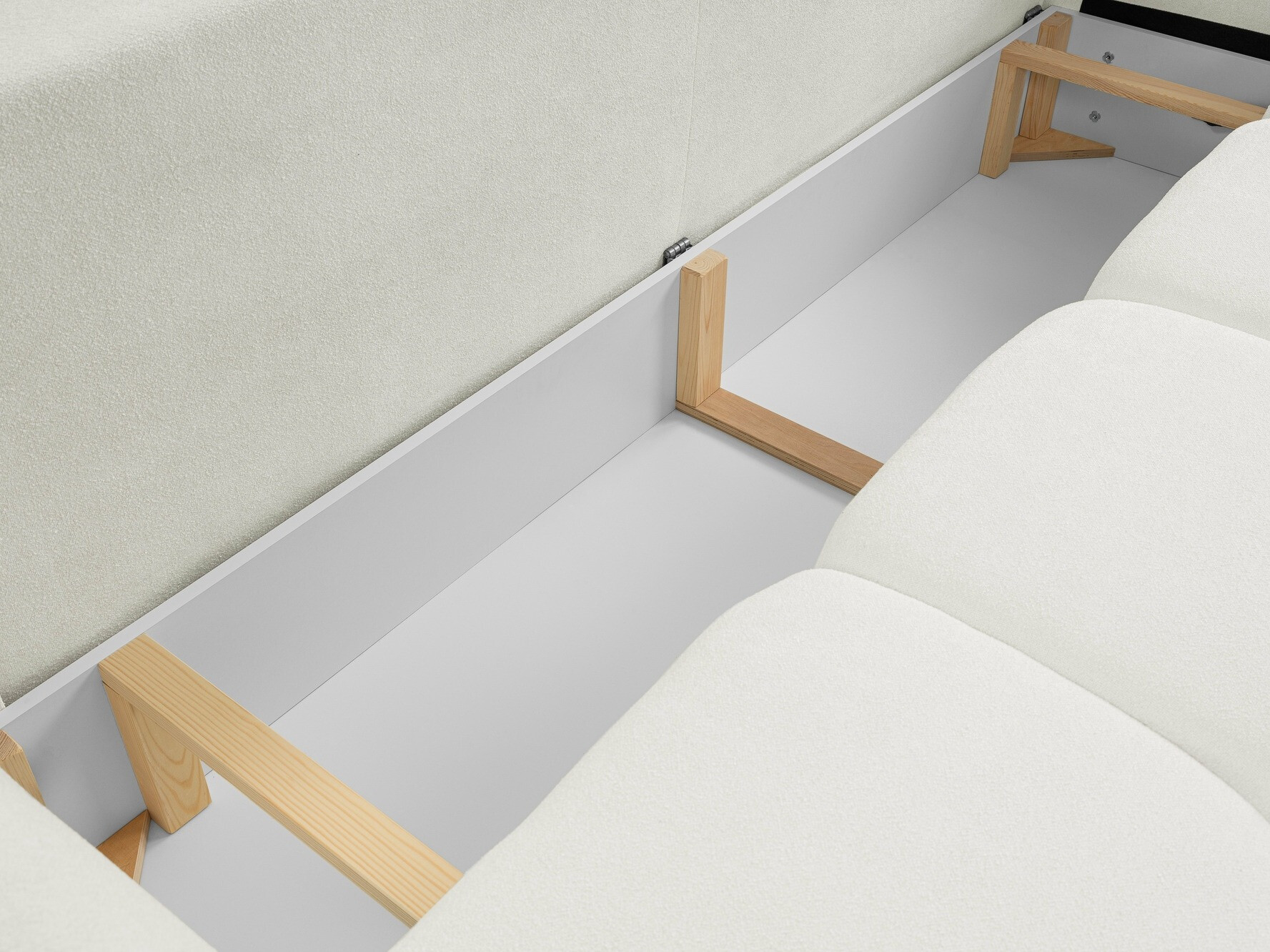 Raztegljiv kavč Kingston 149