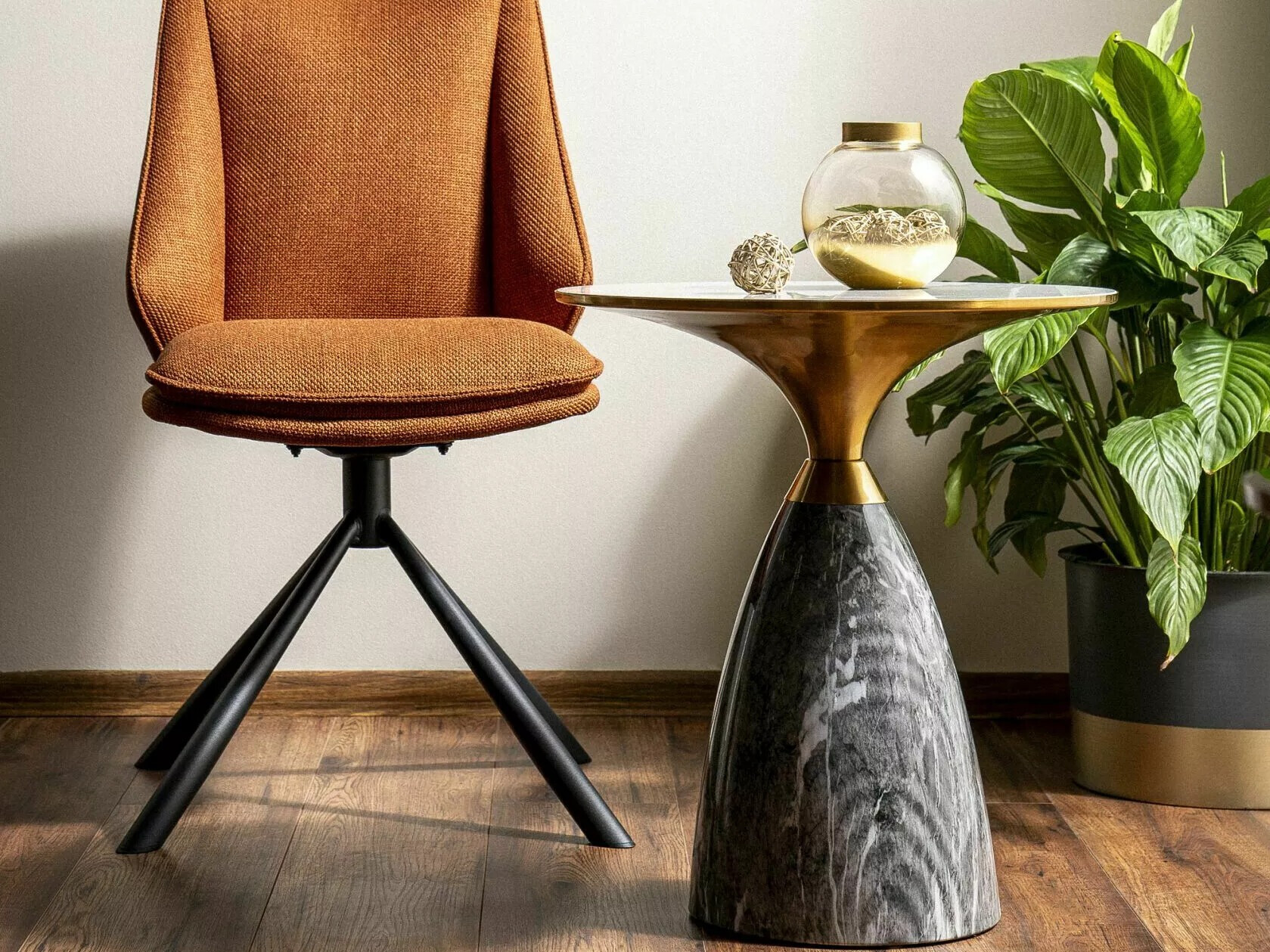 Klubska mizica Detroit 681