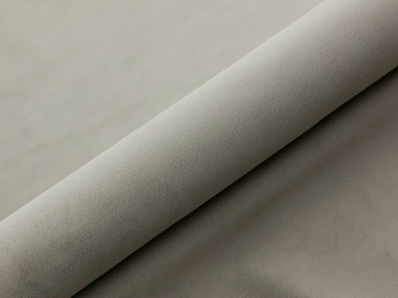 Boxspring postelja Martinez 114 (Magic Velvet 2210)