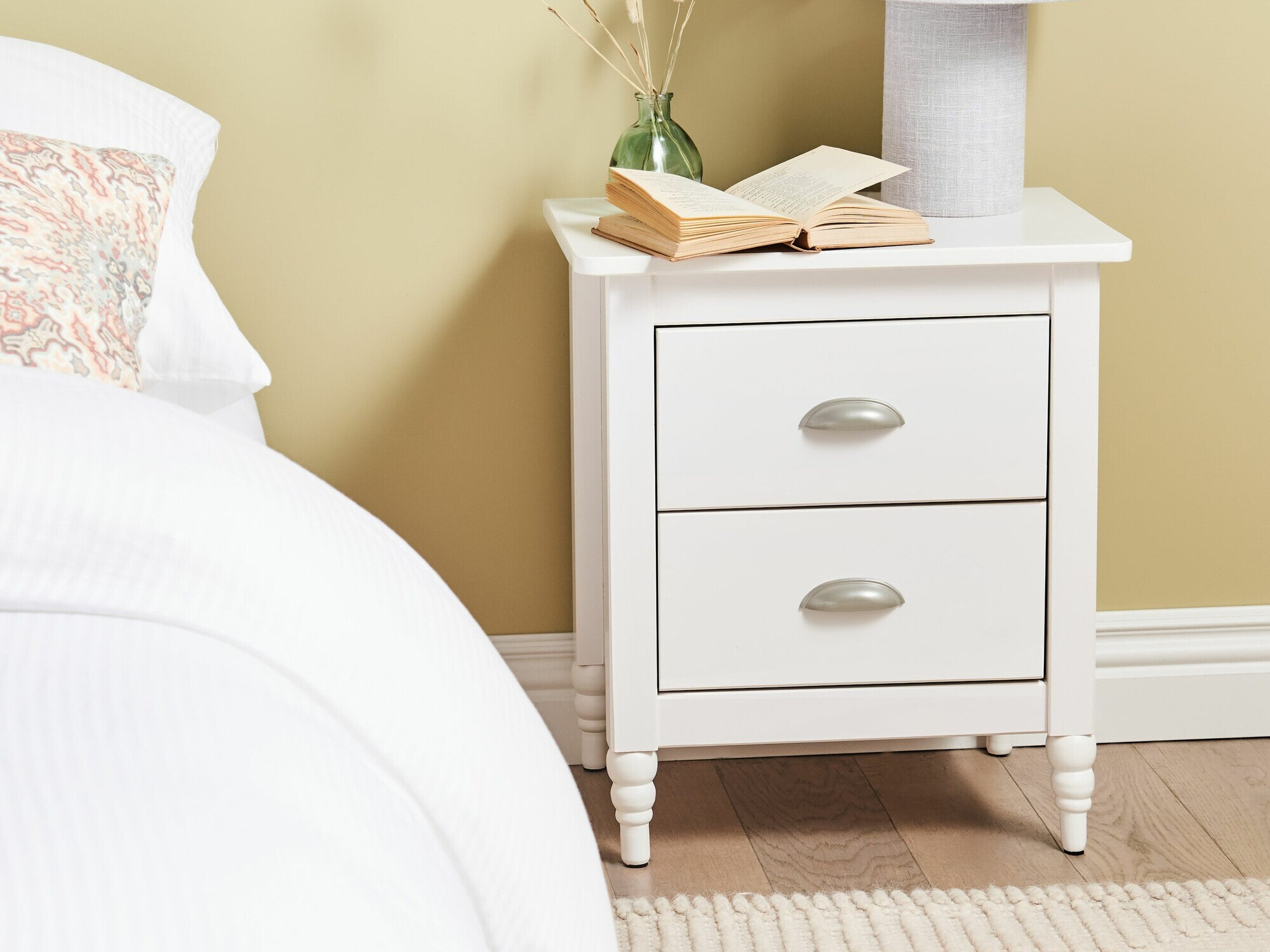 Nočna omarica Berwyn 2481 (Bela)