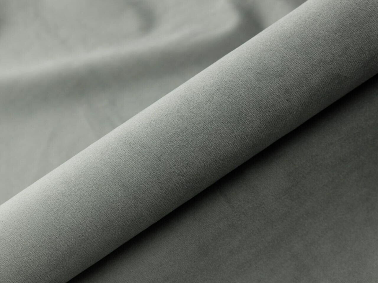 Postelja Martinez 116 (Magic Velvet 2217)