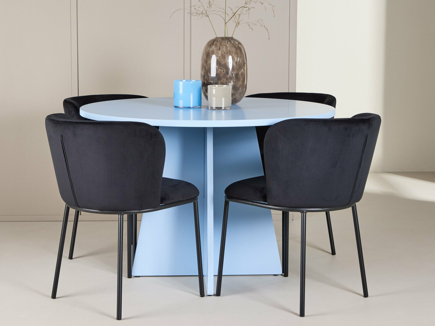 Jedilniški komplet Dallas 4746 (Črna)