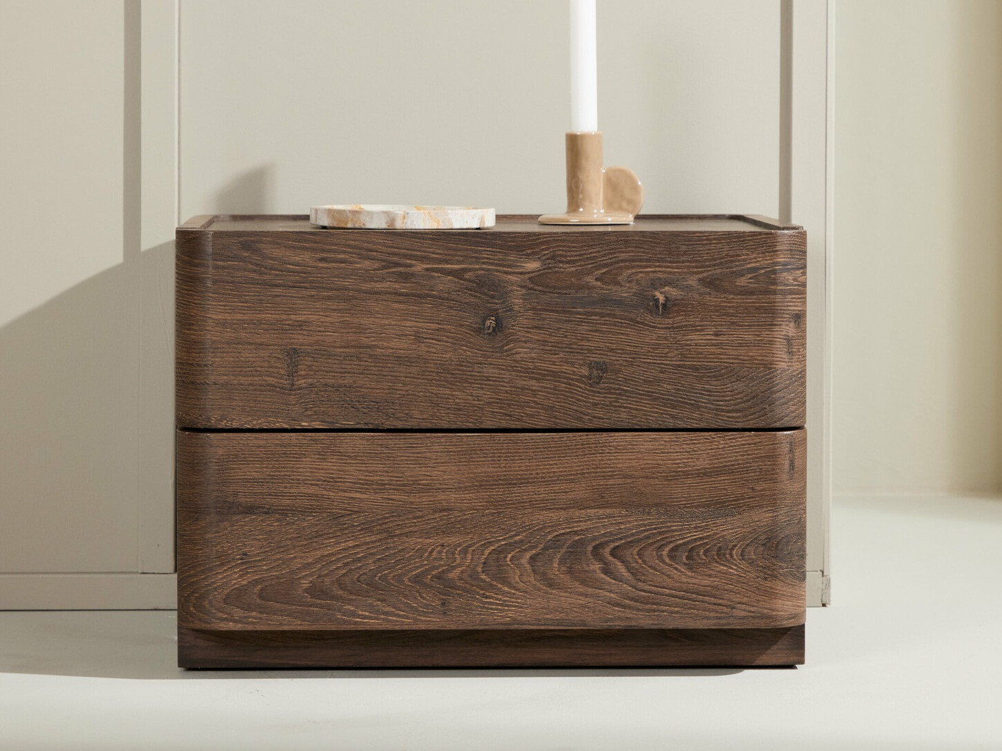 Nočna omarica Dallas 4744