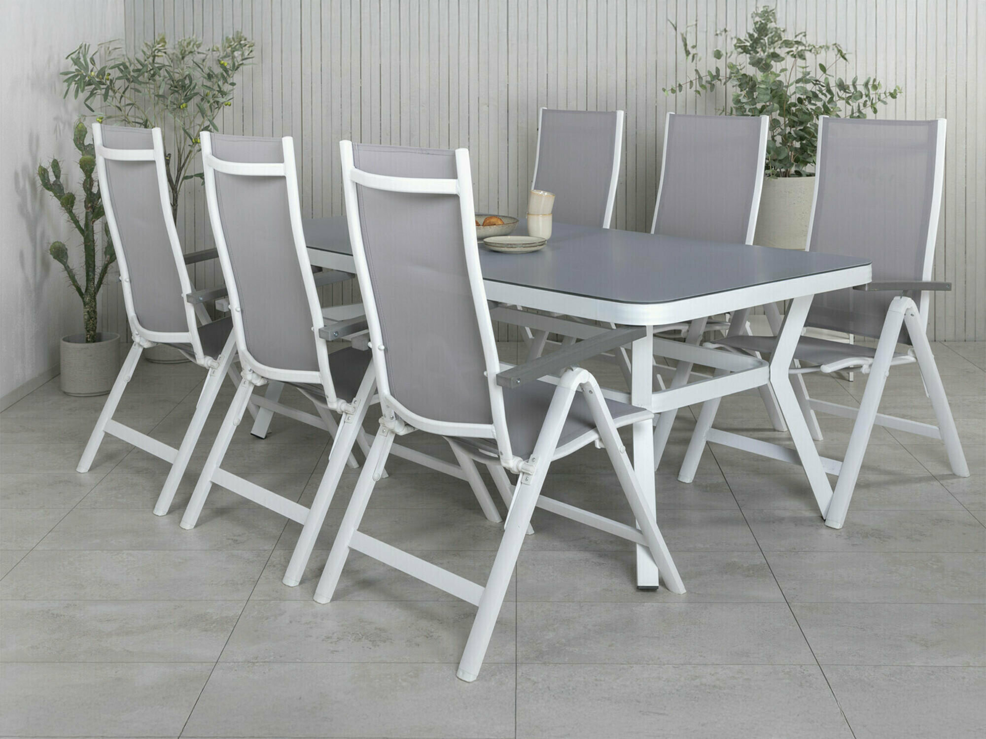 Komplet mize in stolov Dallas 2379