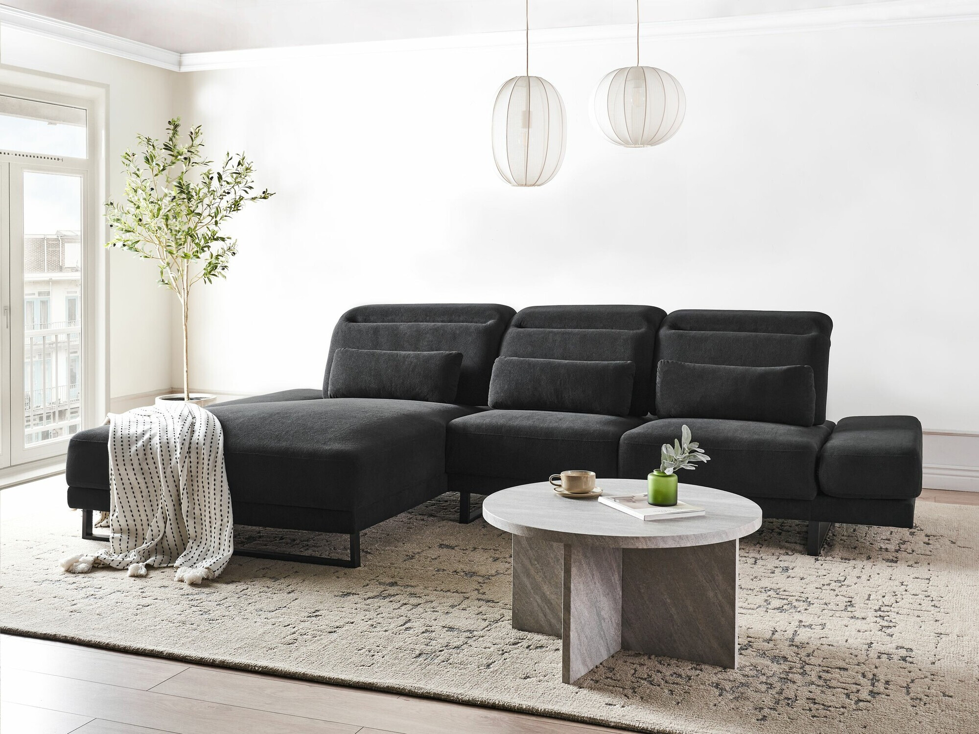 Kotna garnitura Berwyn 2552 (Črna)