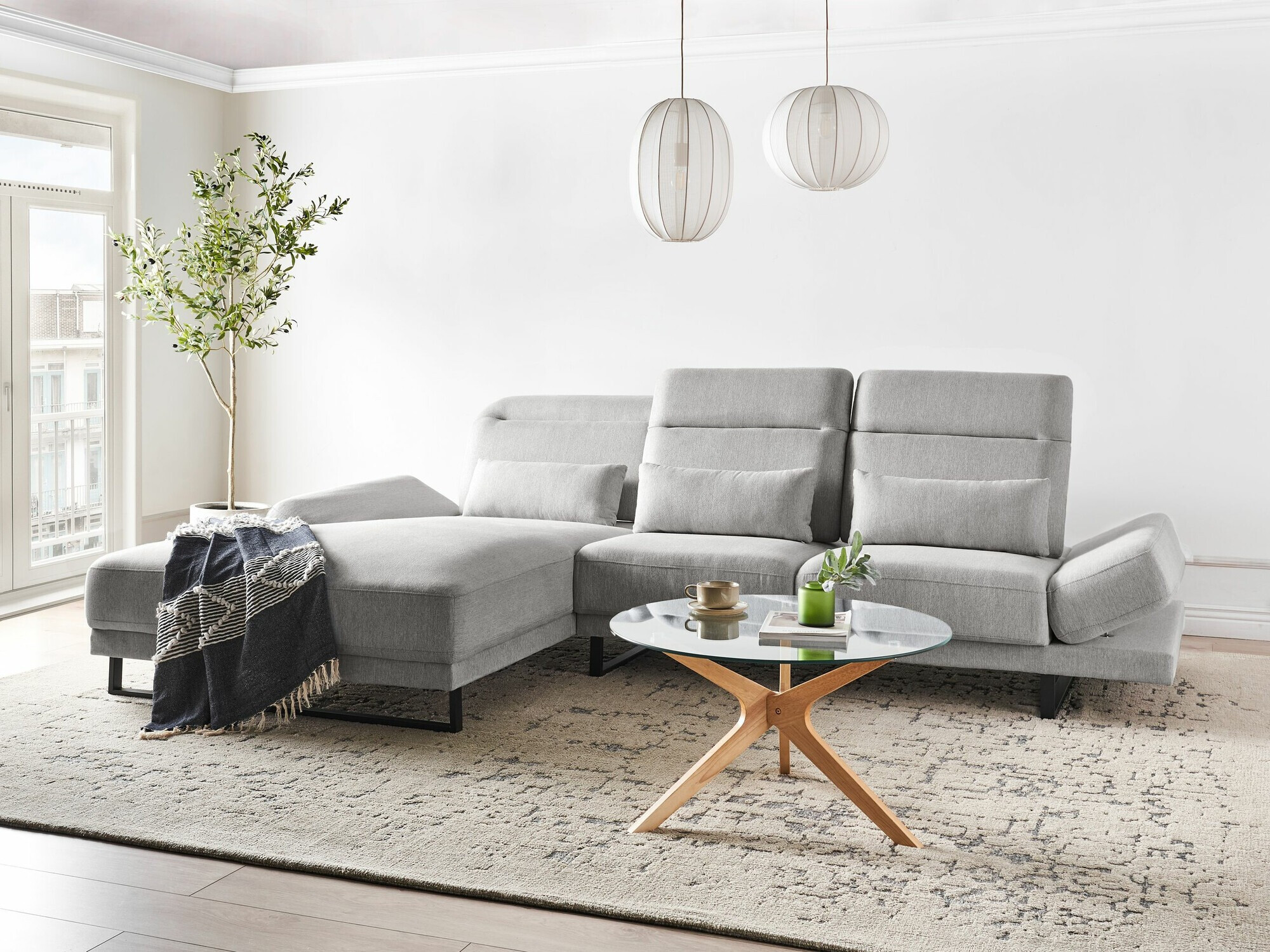 Kotna garnitura Berwyn 2552 (Svetlo siva)