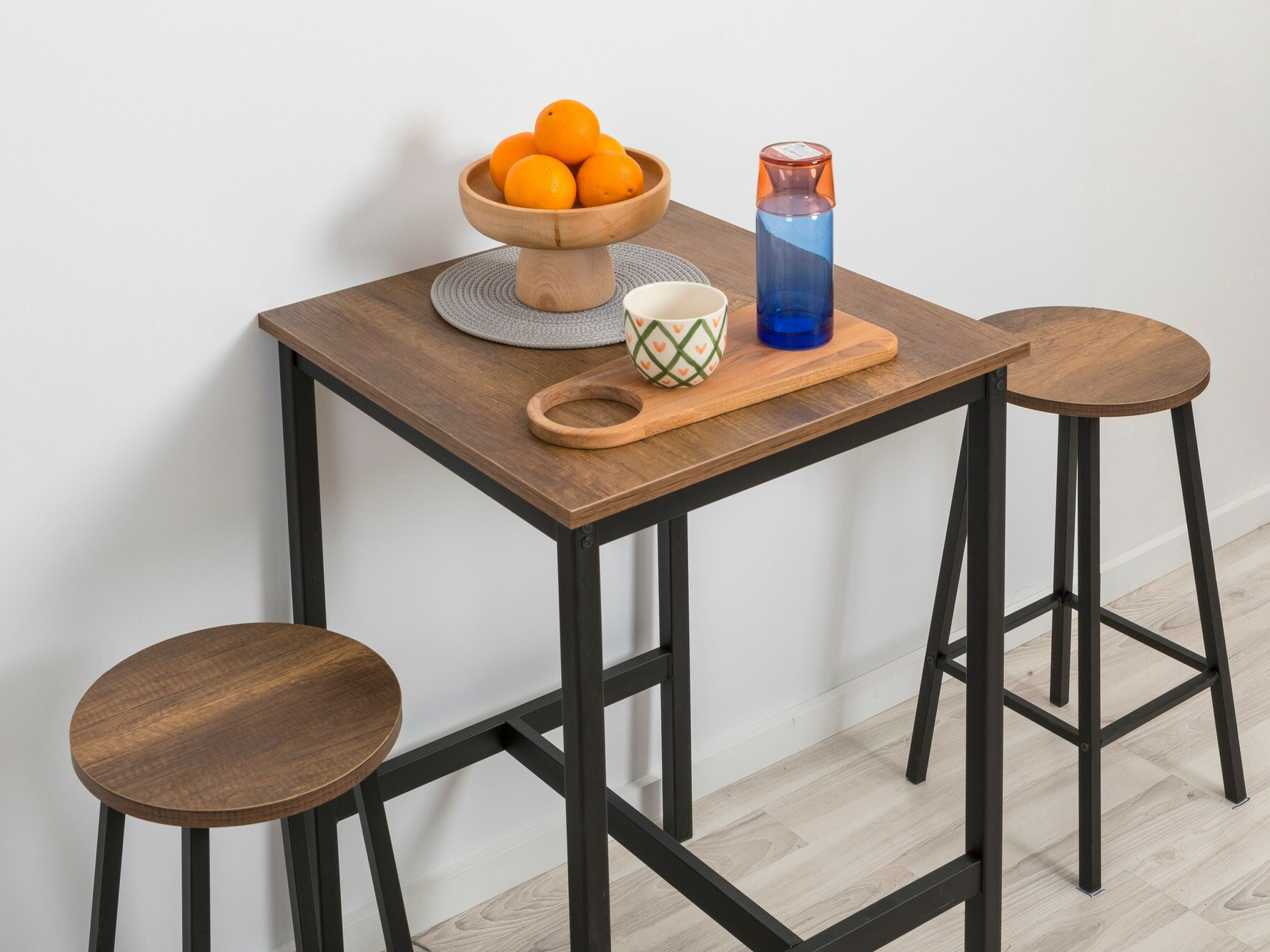 Srednje visok barski stol Kailua 2462 (Črna + Temen les)