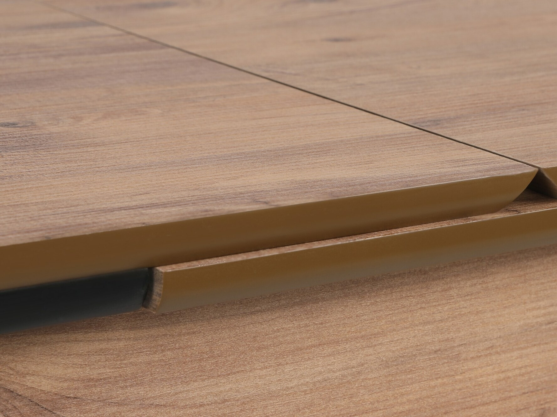 Miza Kailua 2467 (Črna + Oreh)