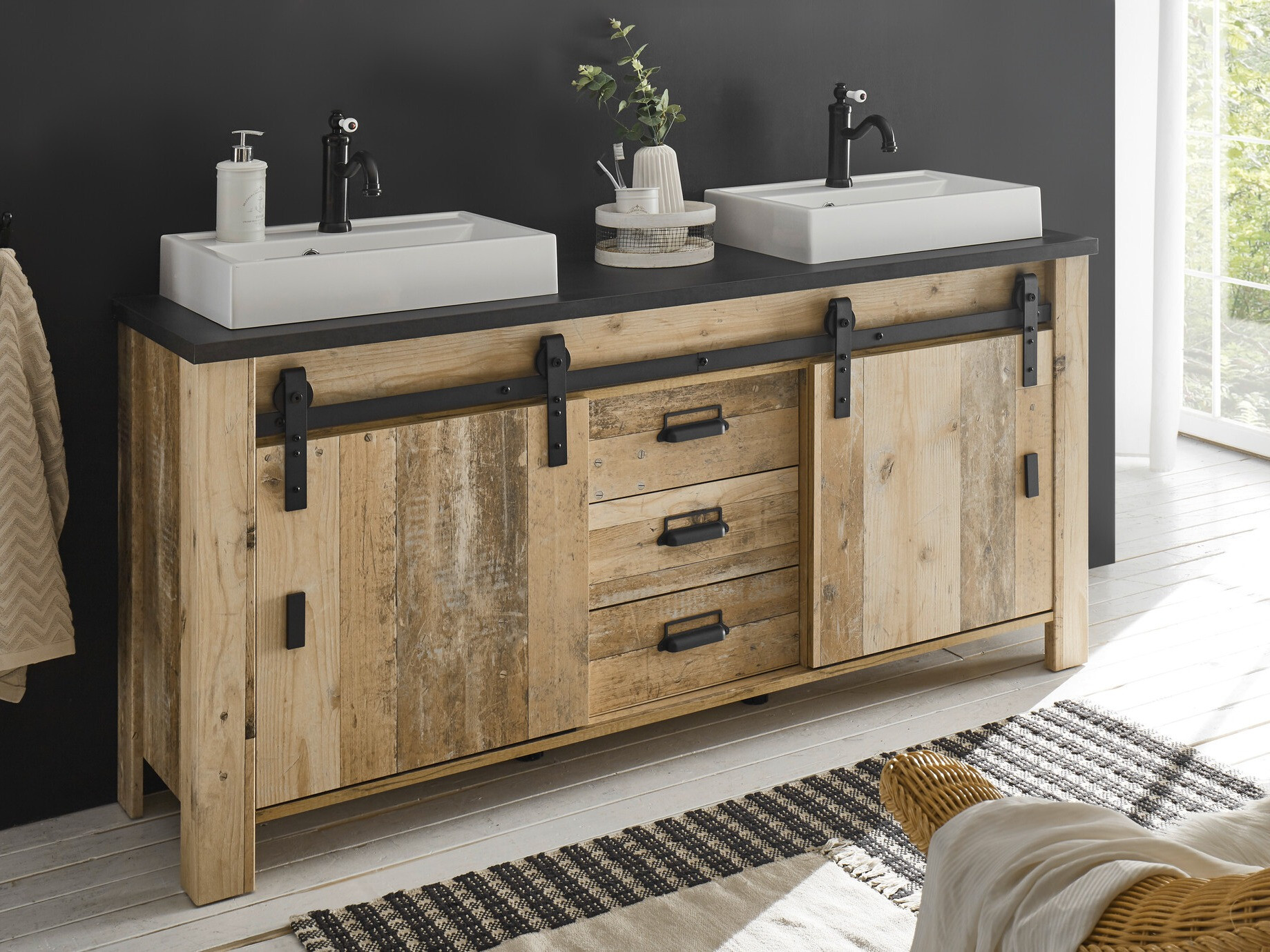 Prostostoječa kopalniška omarica za umivalnik Cirtale 134 (Rustikalen les + Antracit)