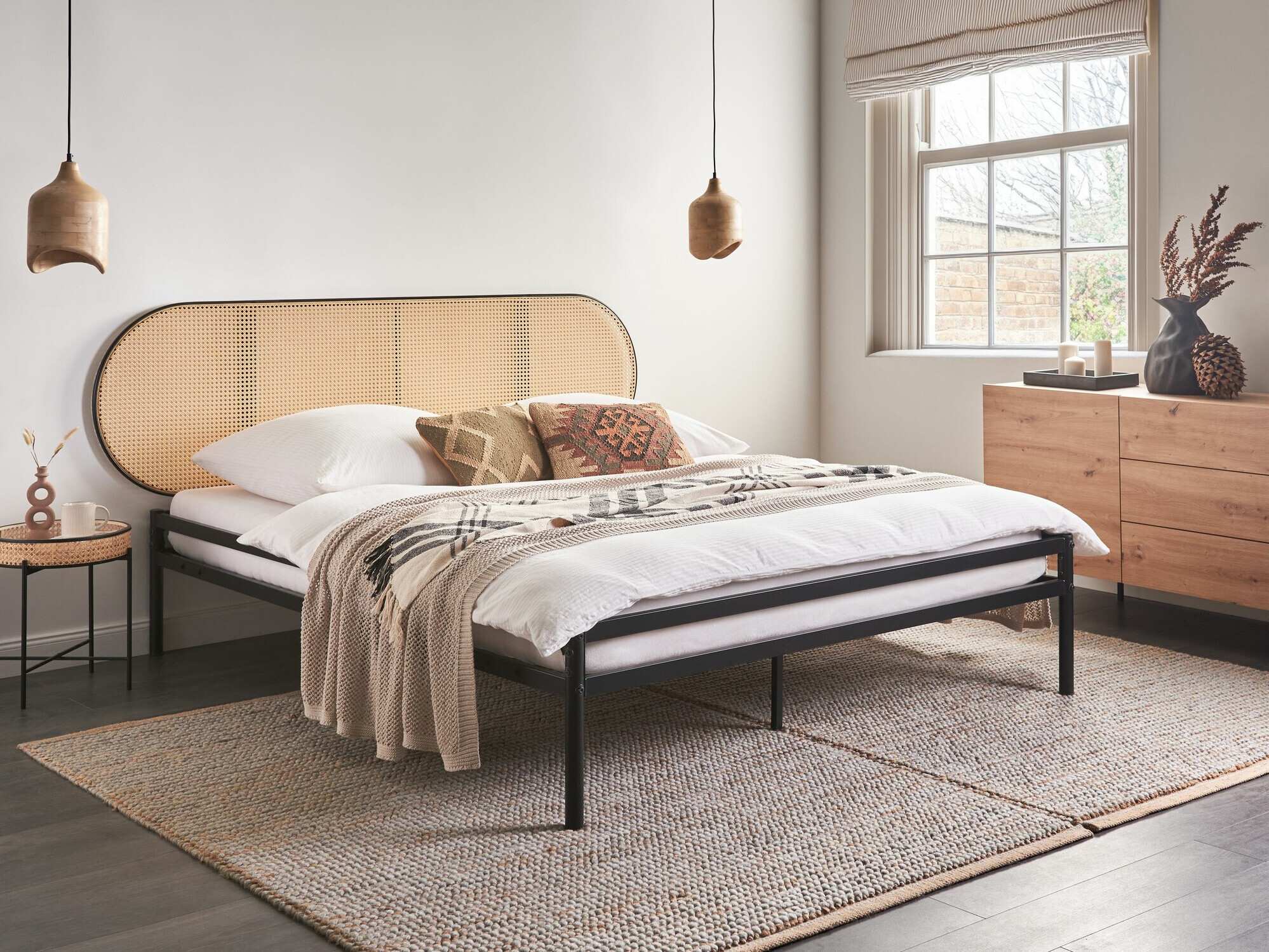 Postelja Berwyn 2615