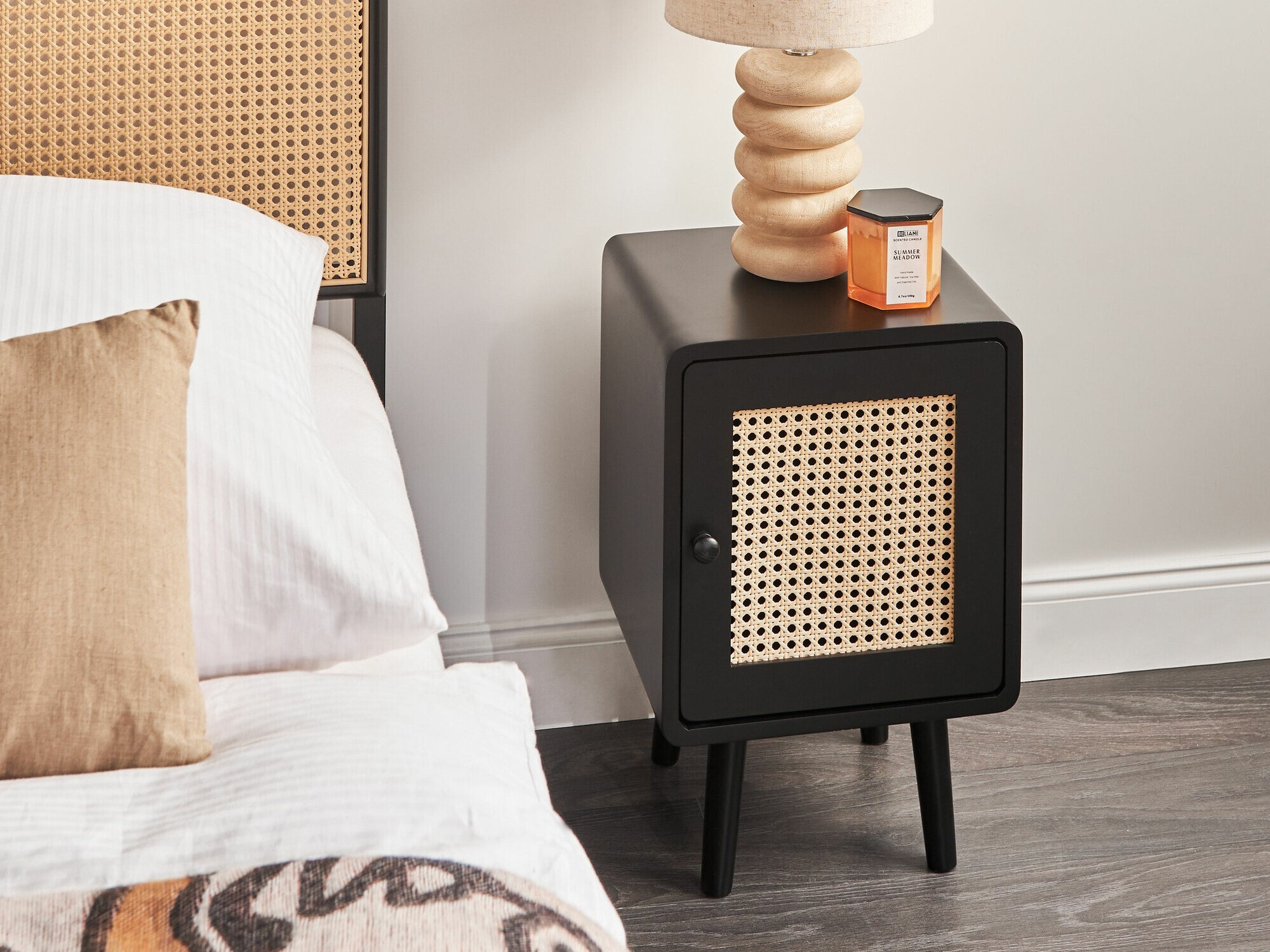 Nočna omarica Berwyn 2632 (Črna)