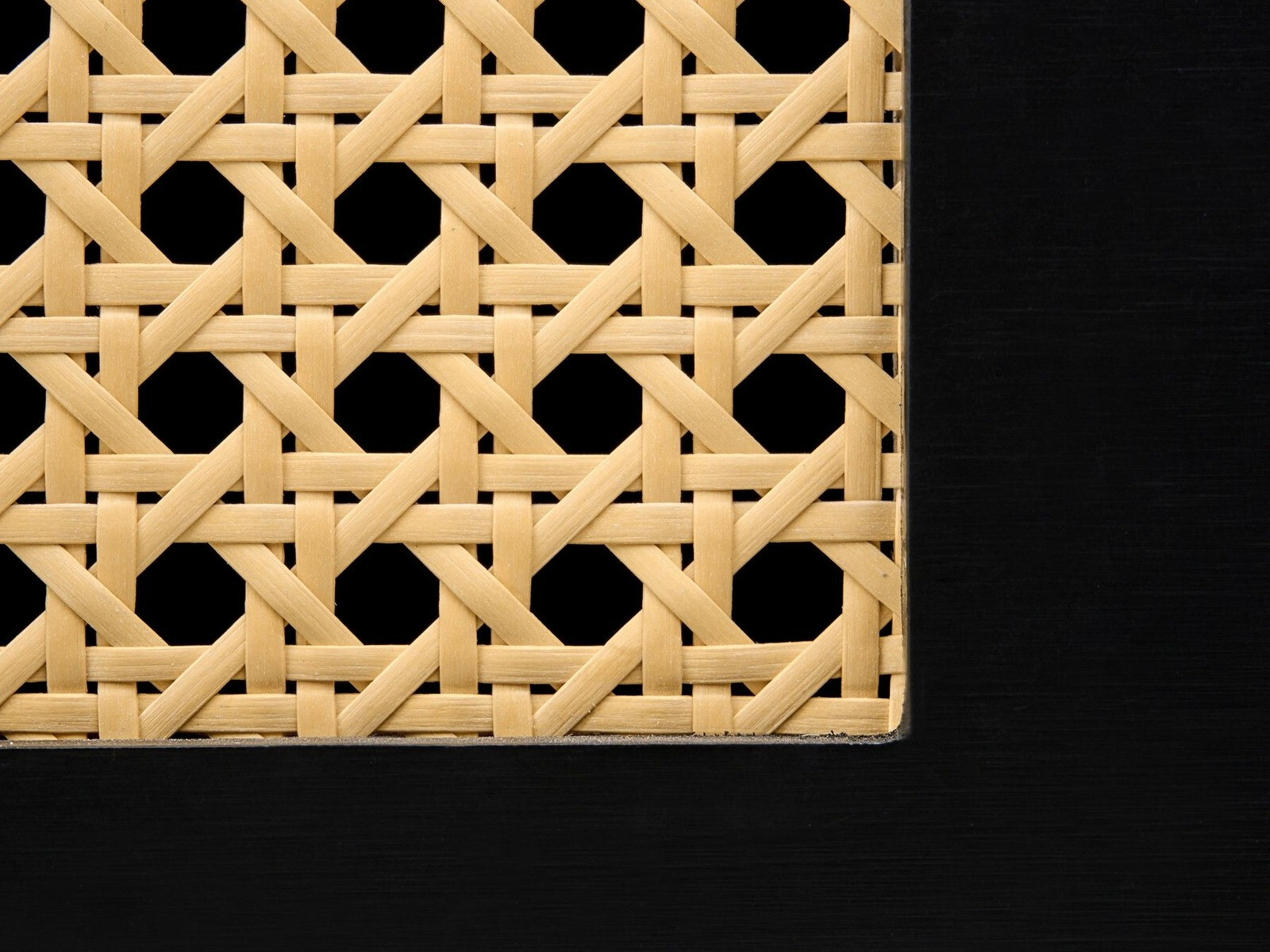 Nočna omarica Berwyn 2632 (Črna)