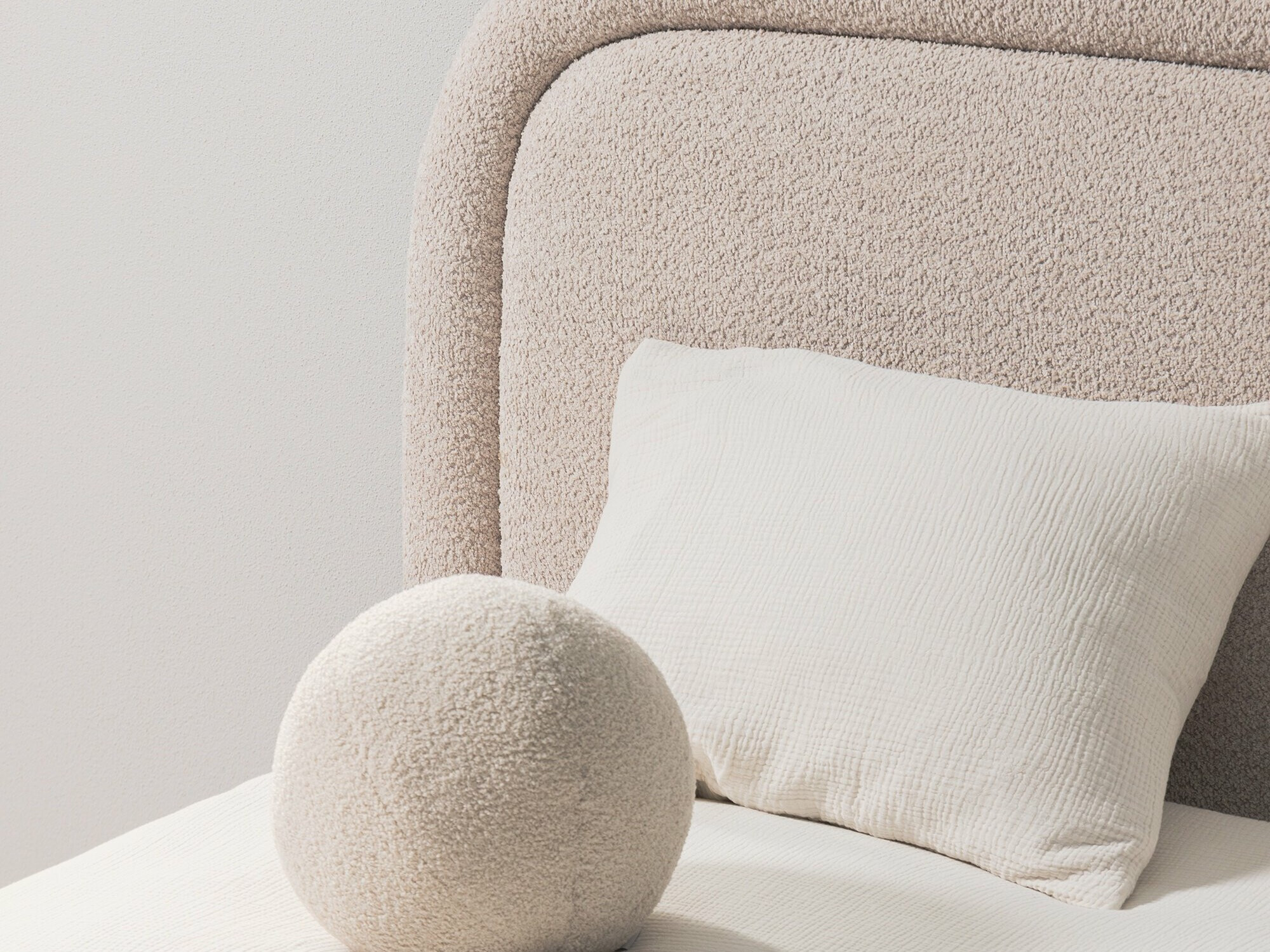 Postelja Burleson 430