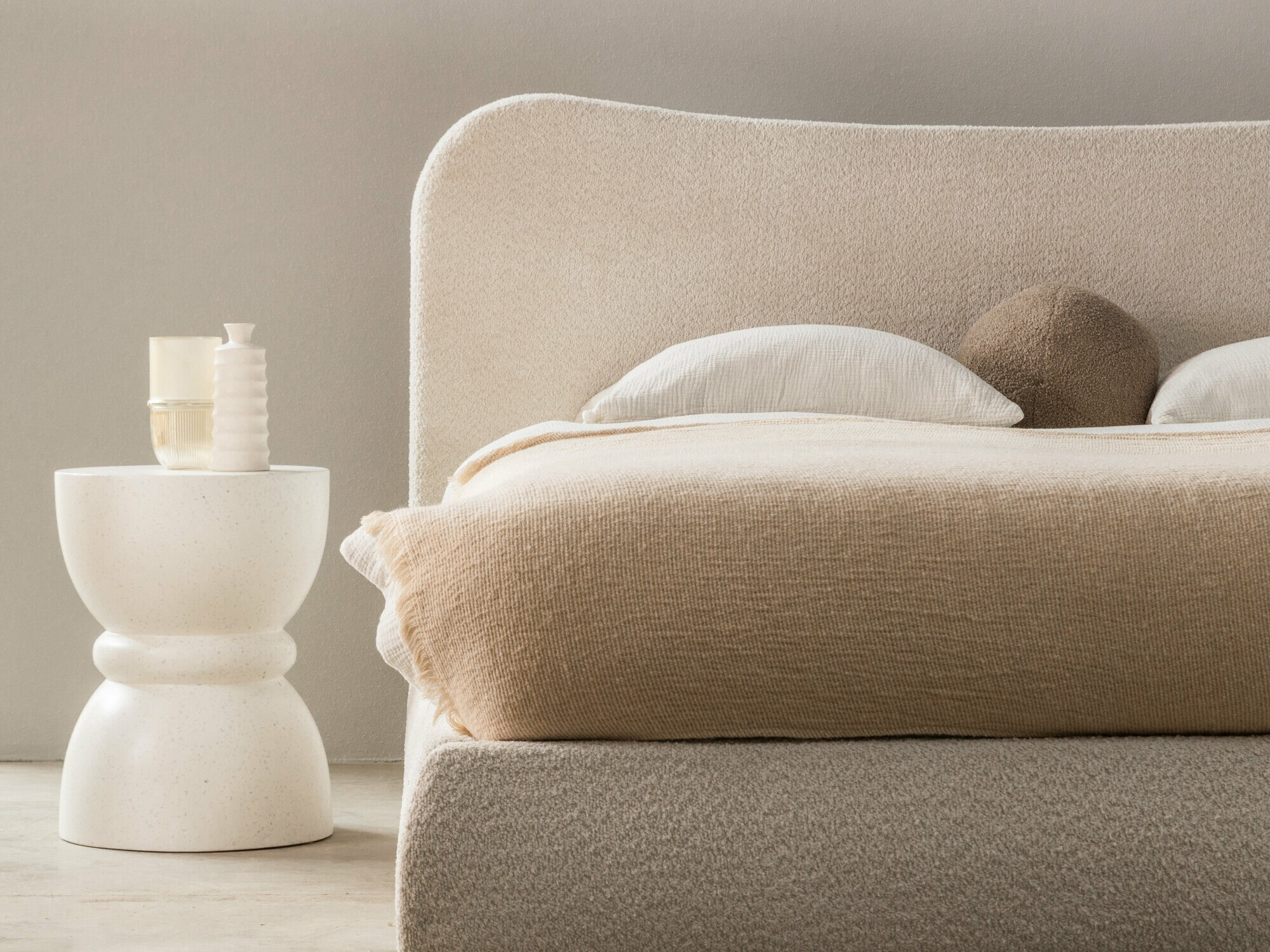 Postelja Burleson 429