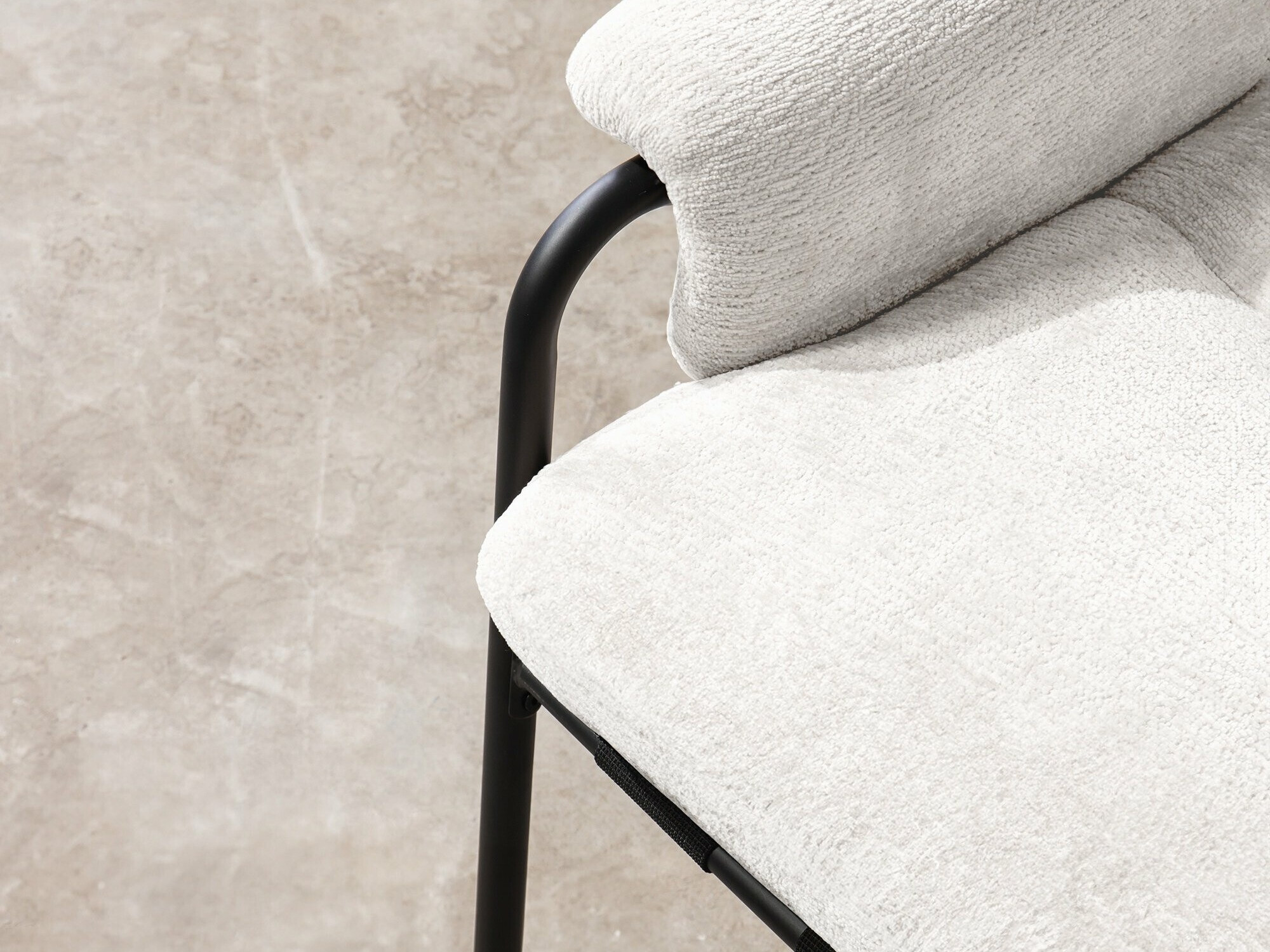 Fotelj Burleson 344 (Krema + Črna)