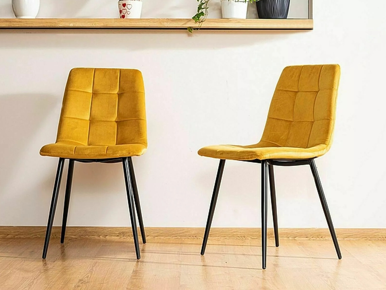 Stol Detroit 755 (Rumena)