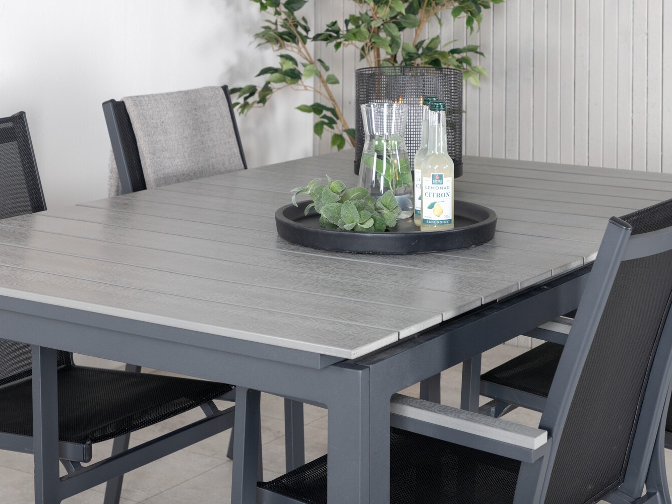 Komplet mize in stolov Dallas 2343