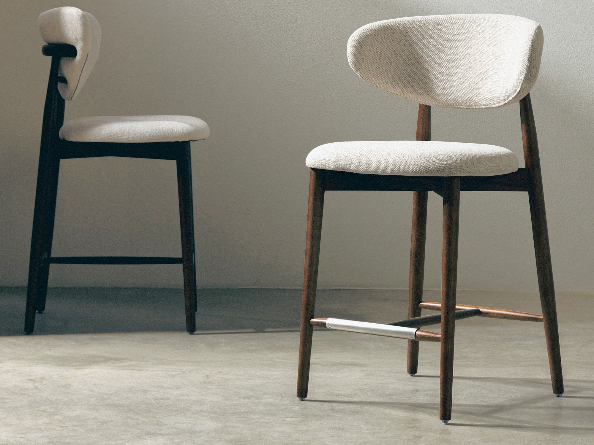 Barski stol Burleson 283