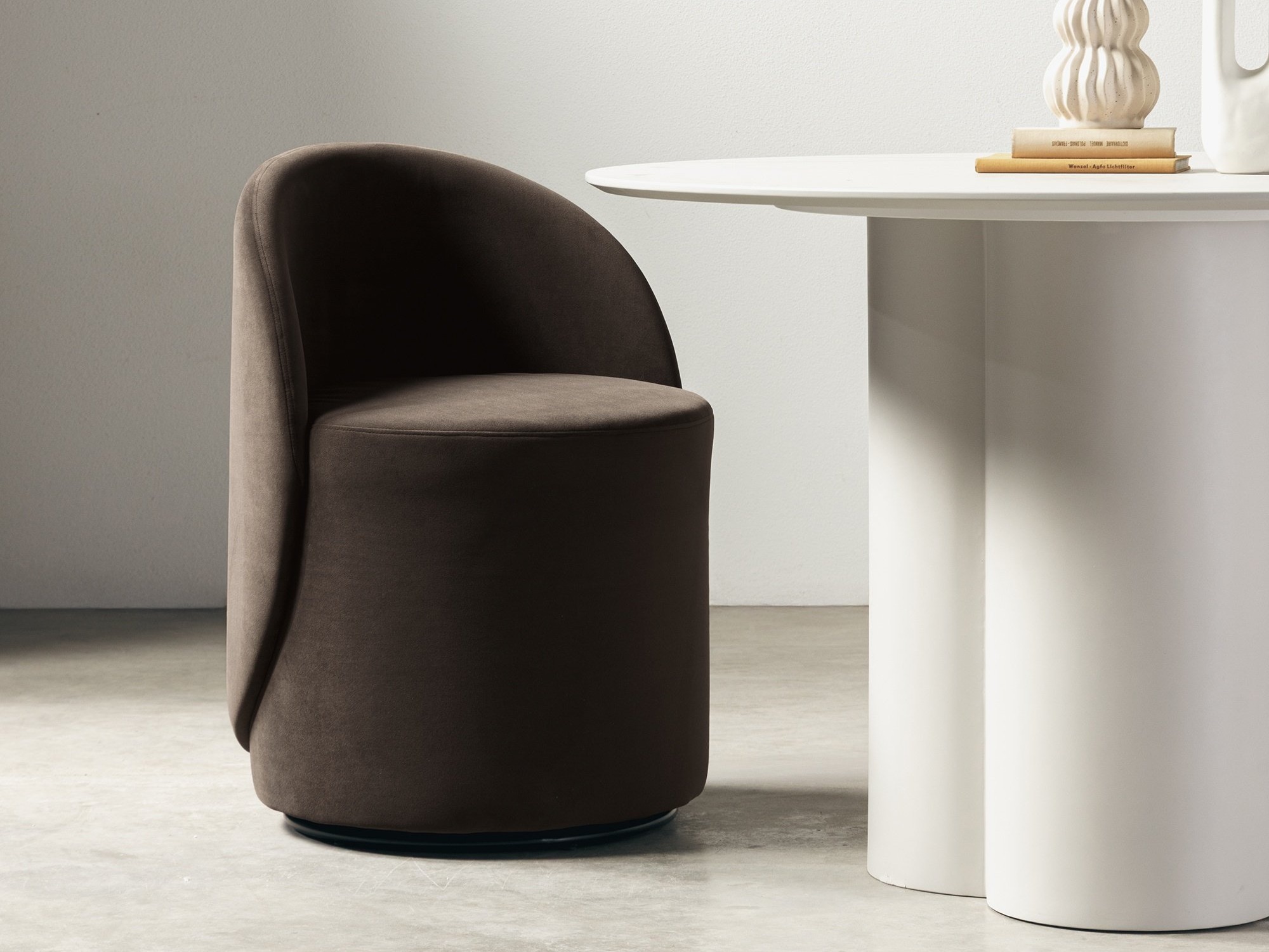 Fotelj Burleson 299 (Temno rjava)