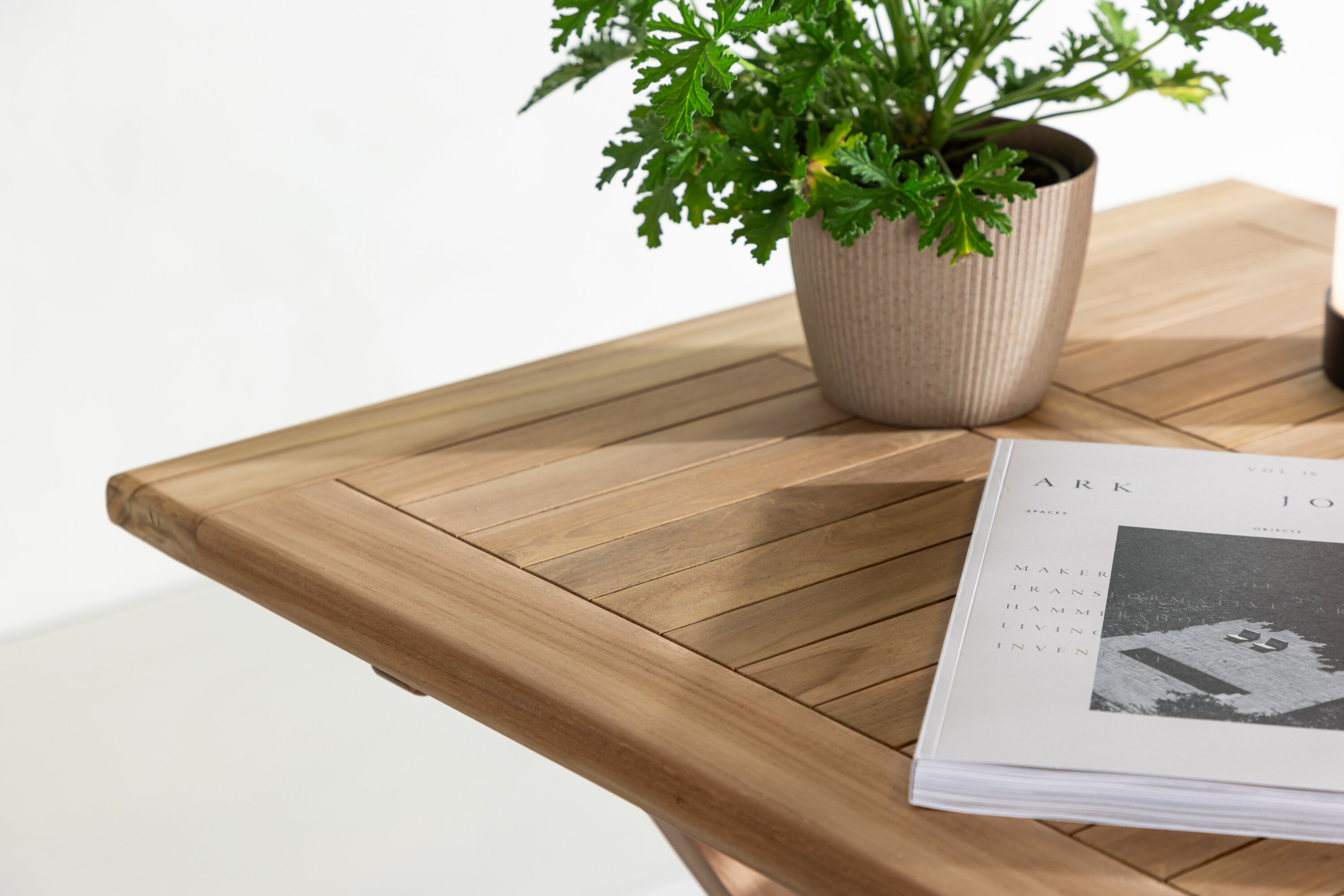 Vrtna miza Nunova 128