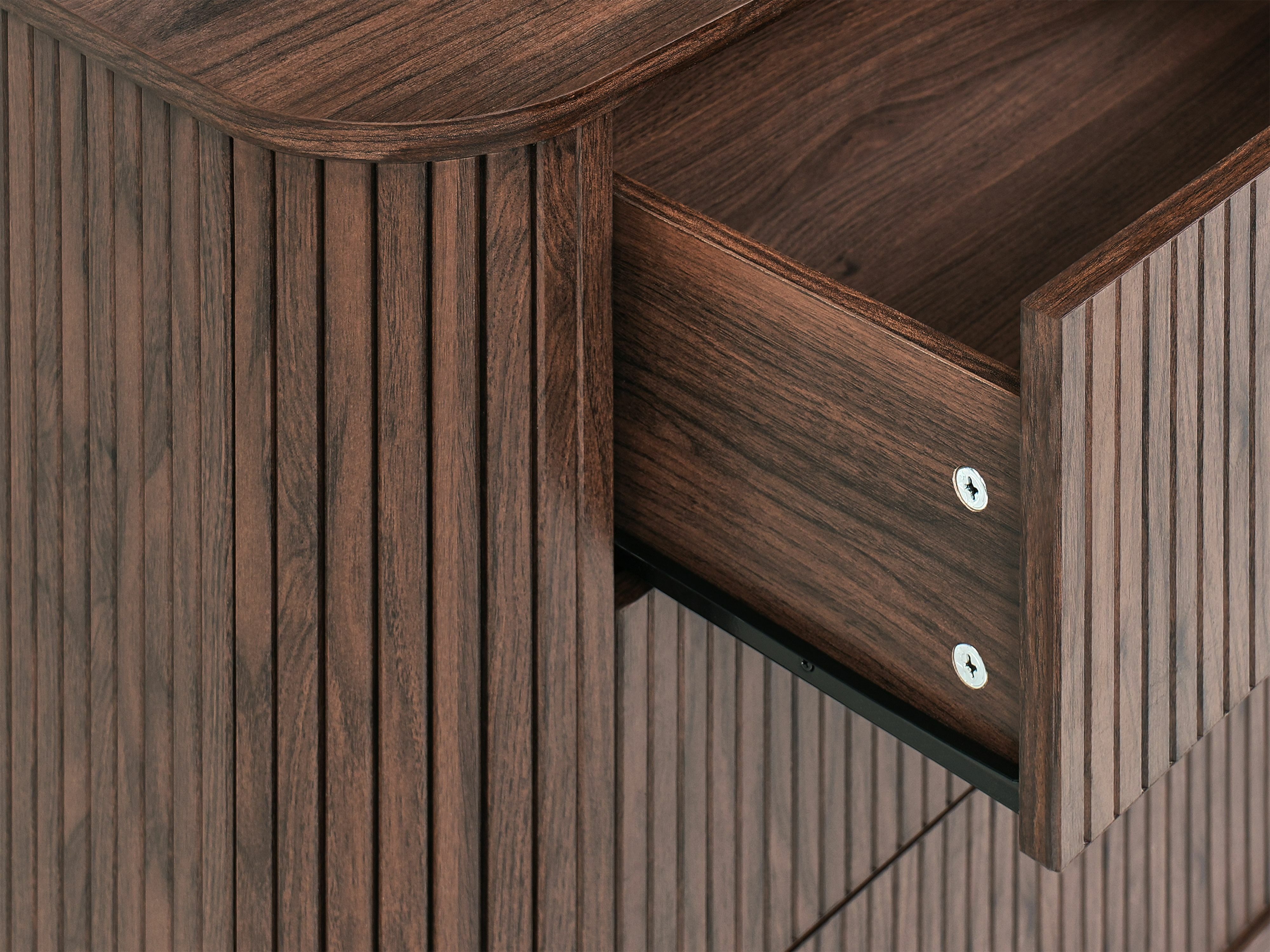 Komoda Fencalu 109 (Temno rjava)