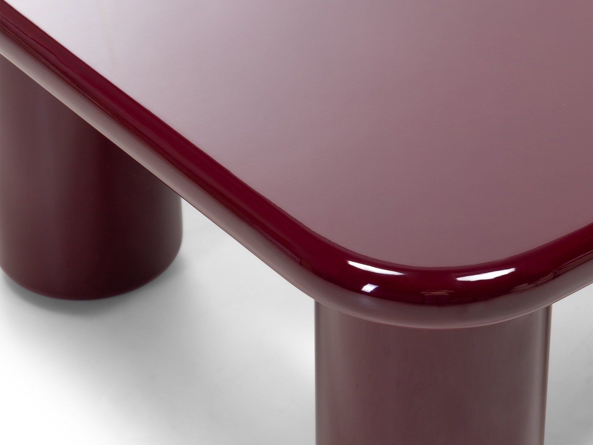 Klubska mizica Burleson 331 (Bordeaux)