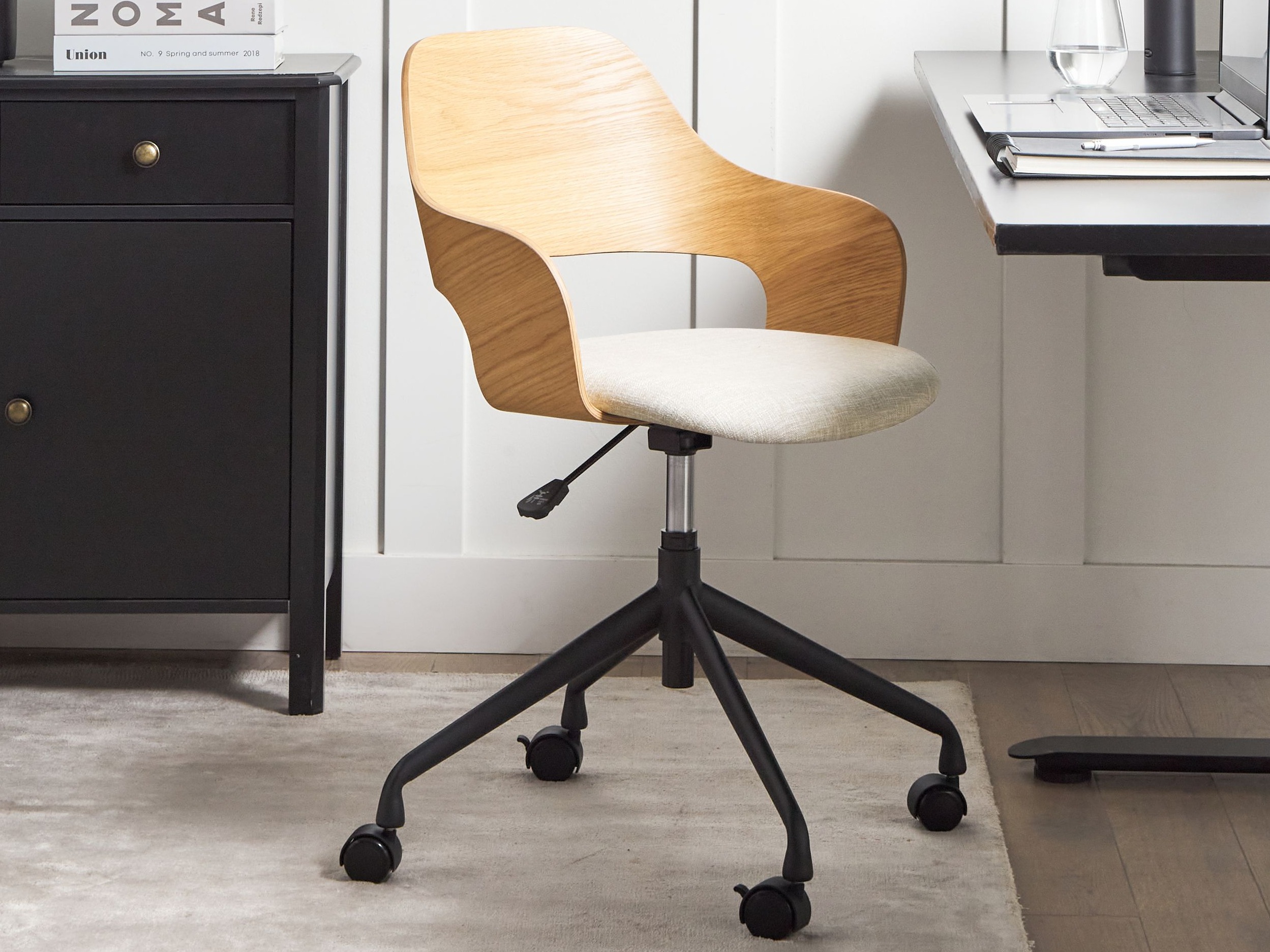 Pisarniški stol Berwyn 2727 (Svetlo bež)