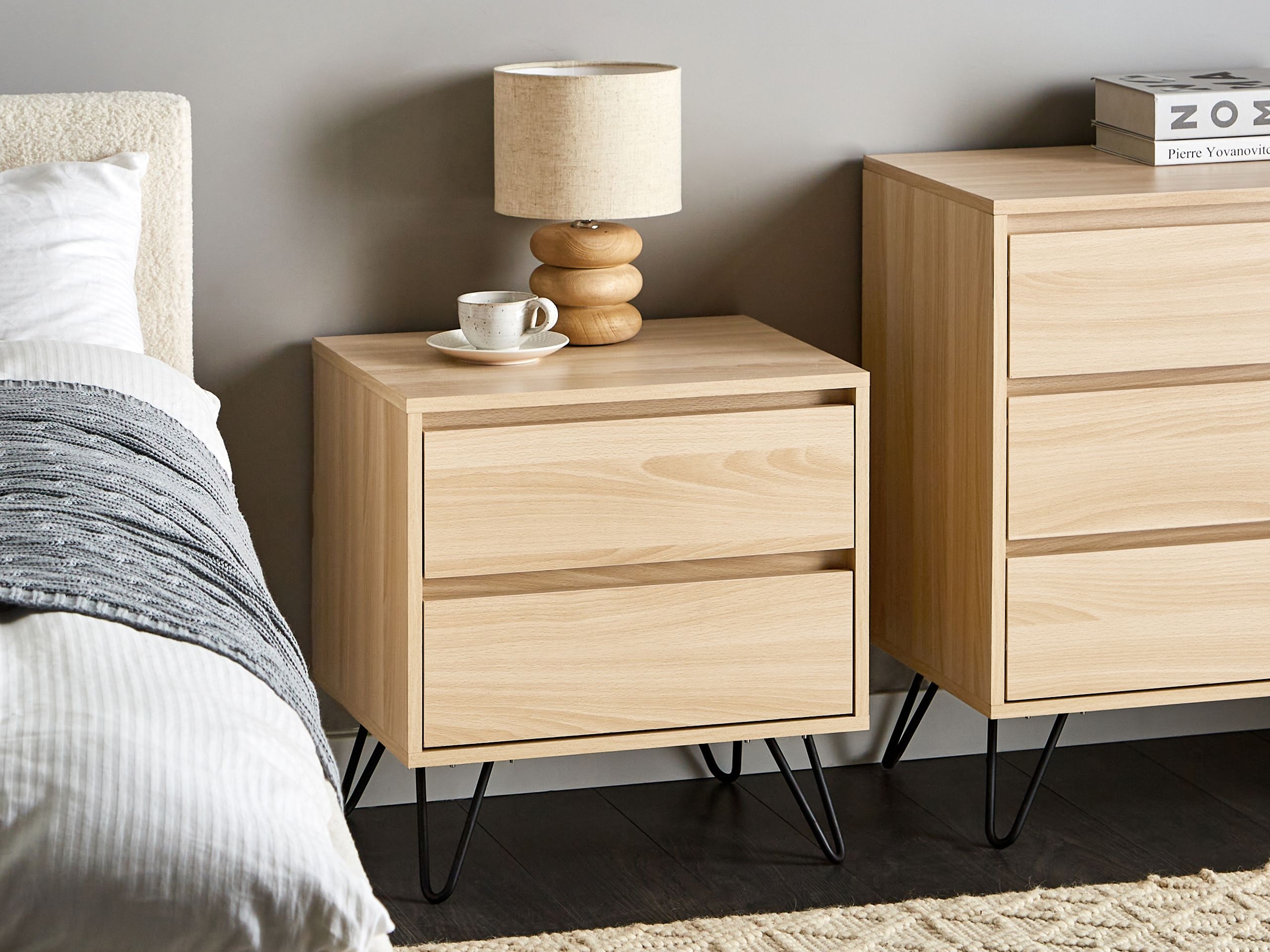 Nočna omarica Berwyn 2733