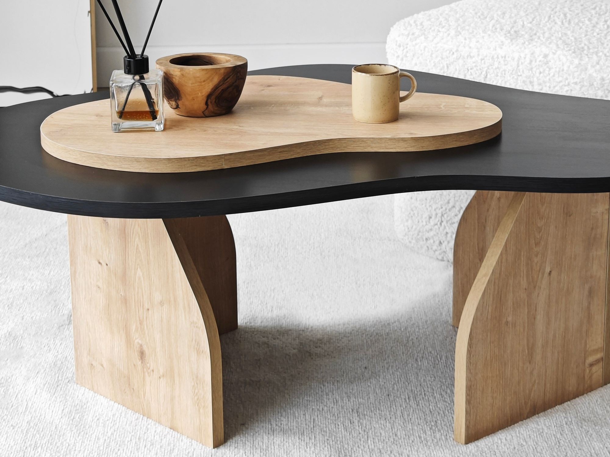 Klubska mizica Kailua 2633 (Črna + Hrast)