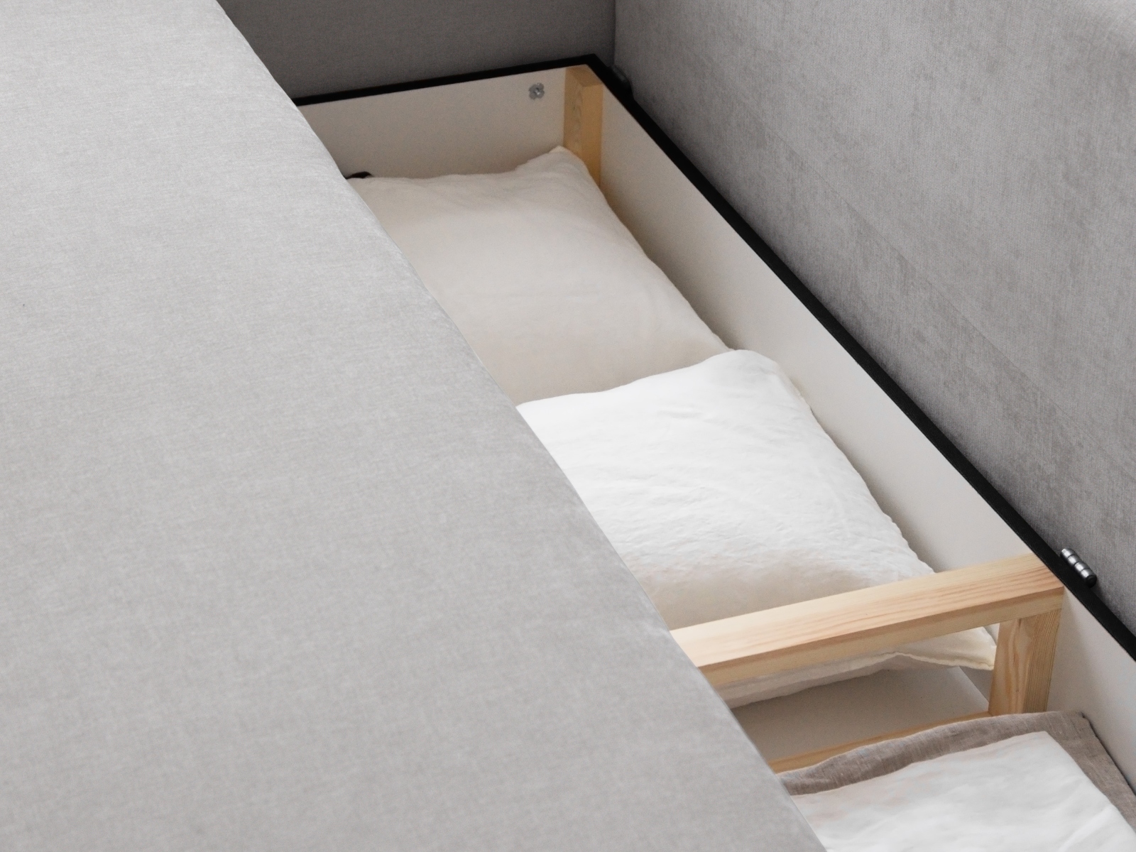 Raztegljiv kavč Beckley 183 (Wind 80)